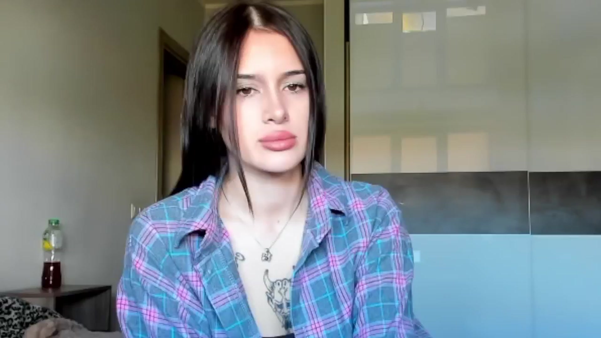 Gallery image thumbnail from Eliza_beth's myfreecams stream on, 10/23/2024, 07:42 image 3 of 20