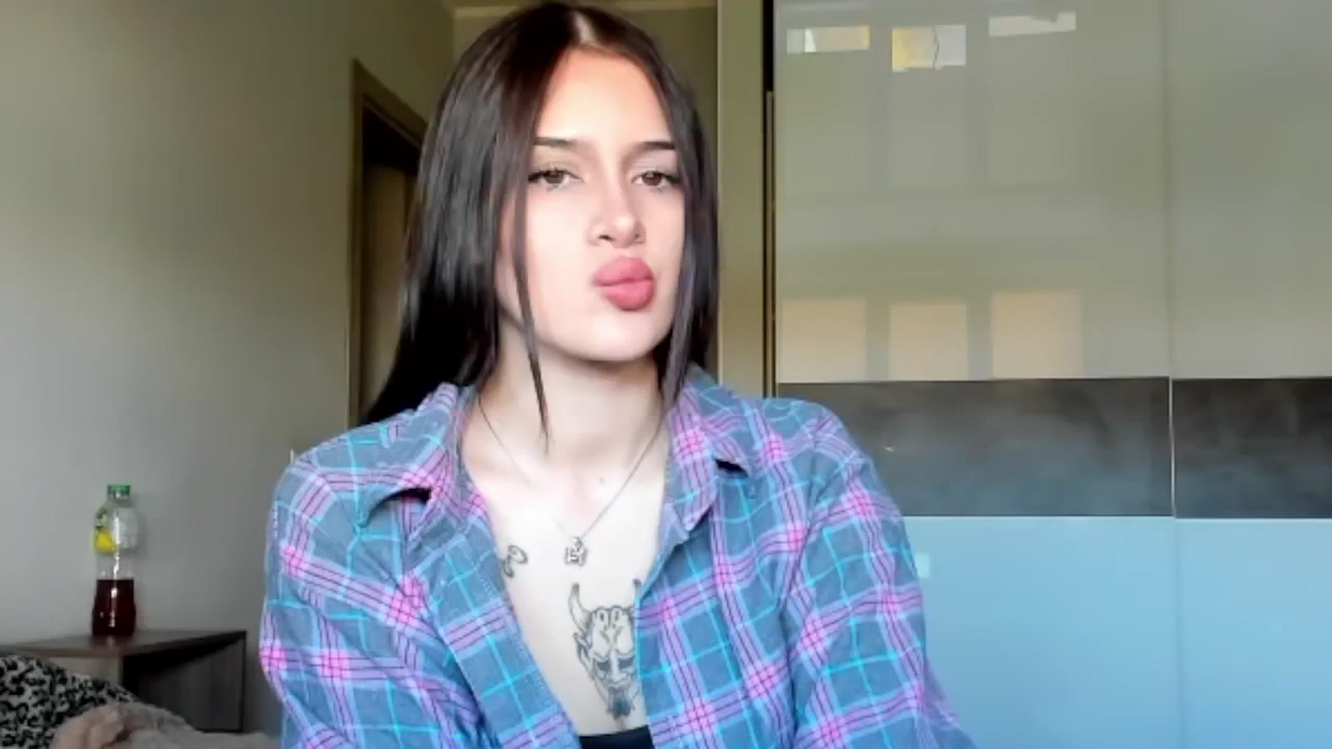 Gallery image thumbnail from Eliza_beth's myfreecams stream on, 10/23/2024, 07:42 image 7 of 20