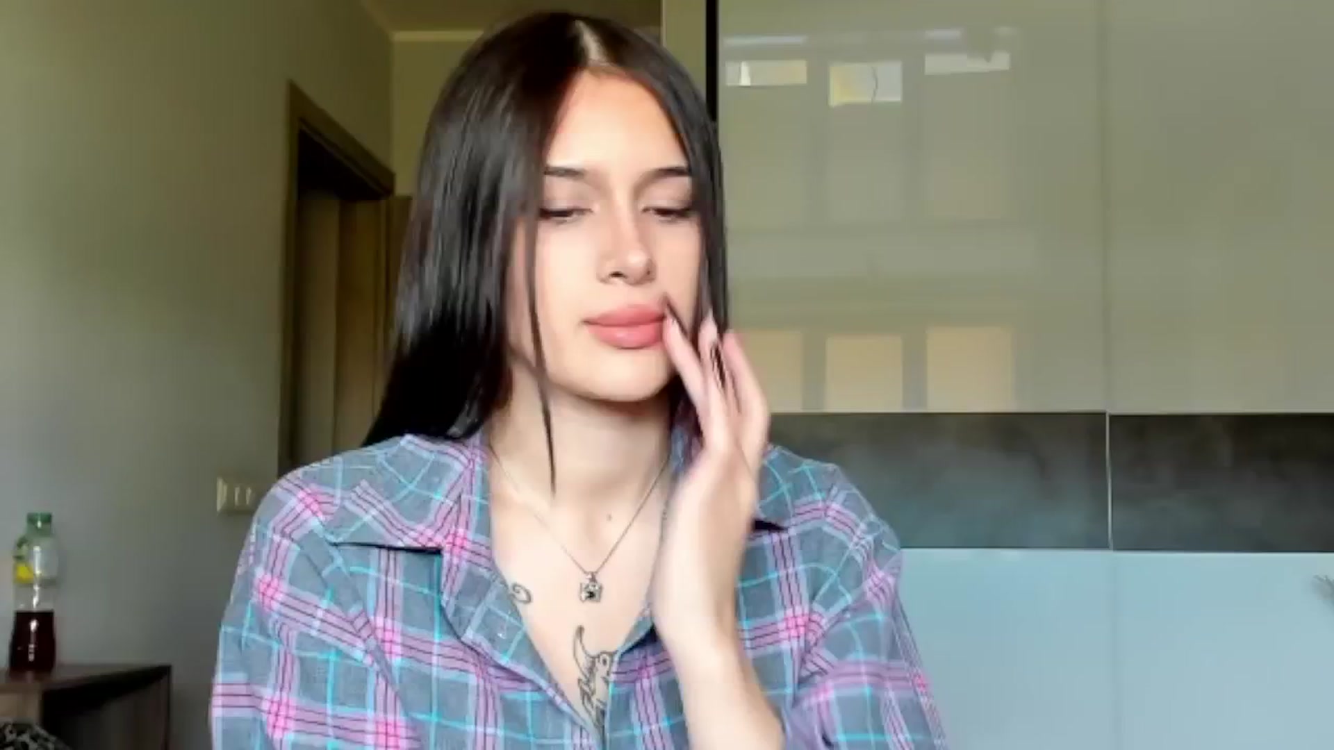 Gallery image thumbnail from Eliza_beth's myfreecams stream on, 10/23/2024, 08:37 image 18 of 20
