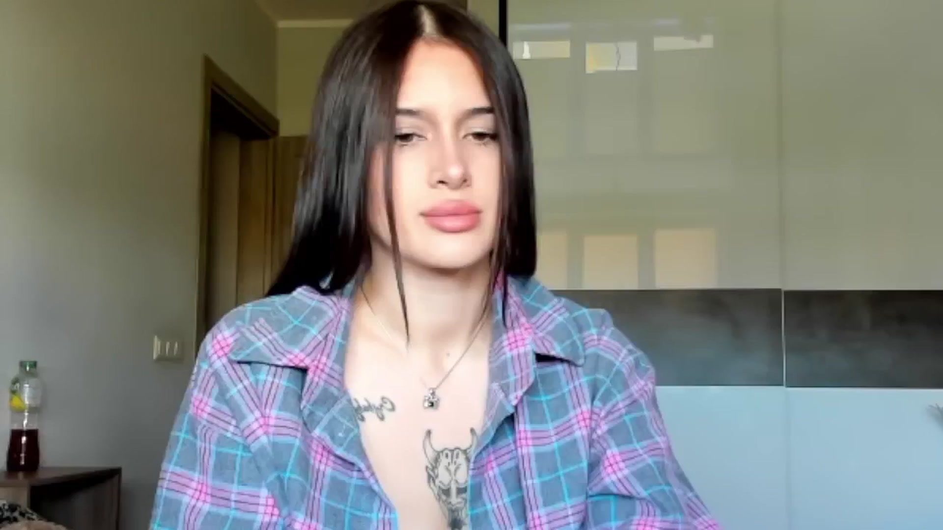 Gallery image thumbnail from Eliza_beth's myfreecams stream on, 10/23/2024, 08:37 image 9 of 20