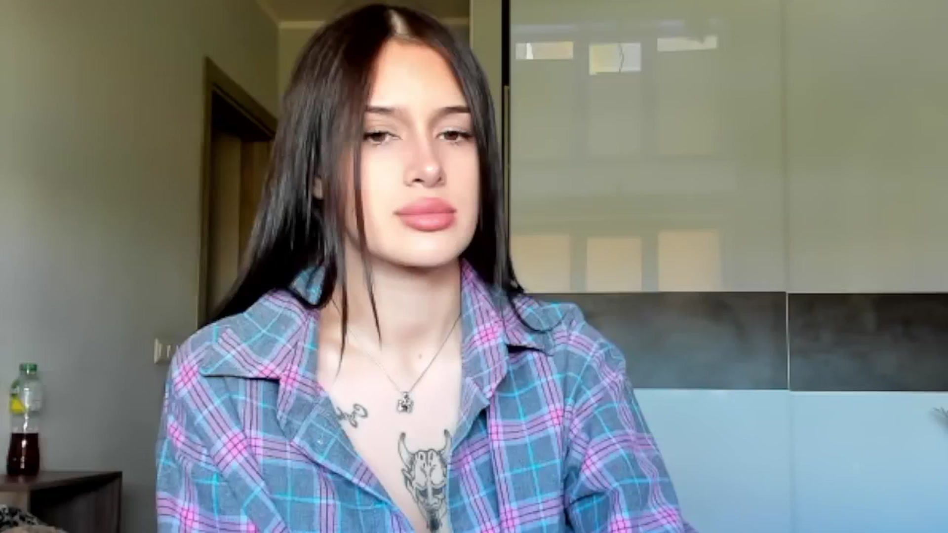 Gallery image thumbnail from Eliza_beth's myfreecams stream on, 10/23/2024, 08:37 image 3 of 20