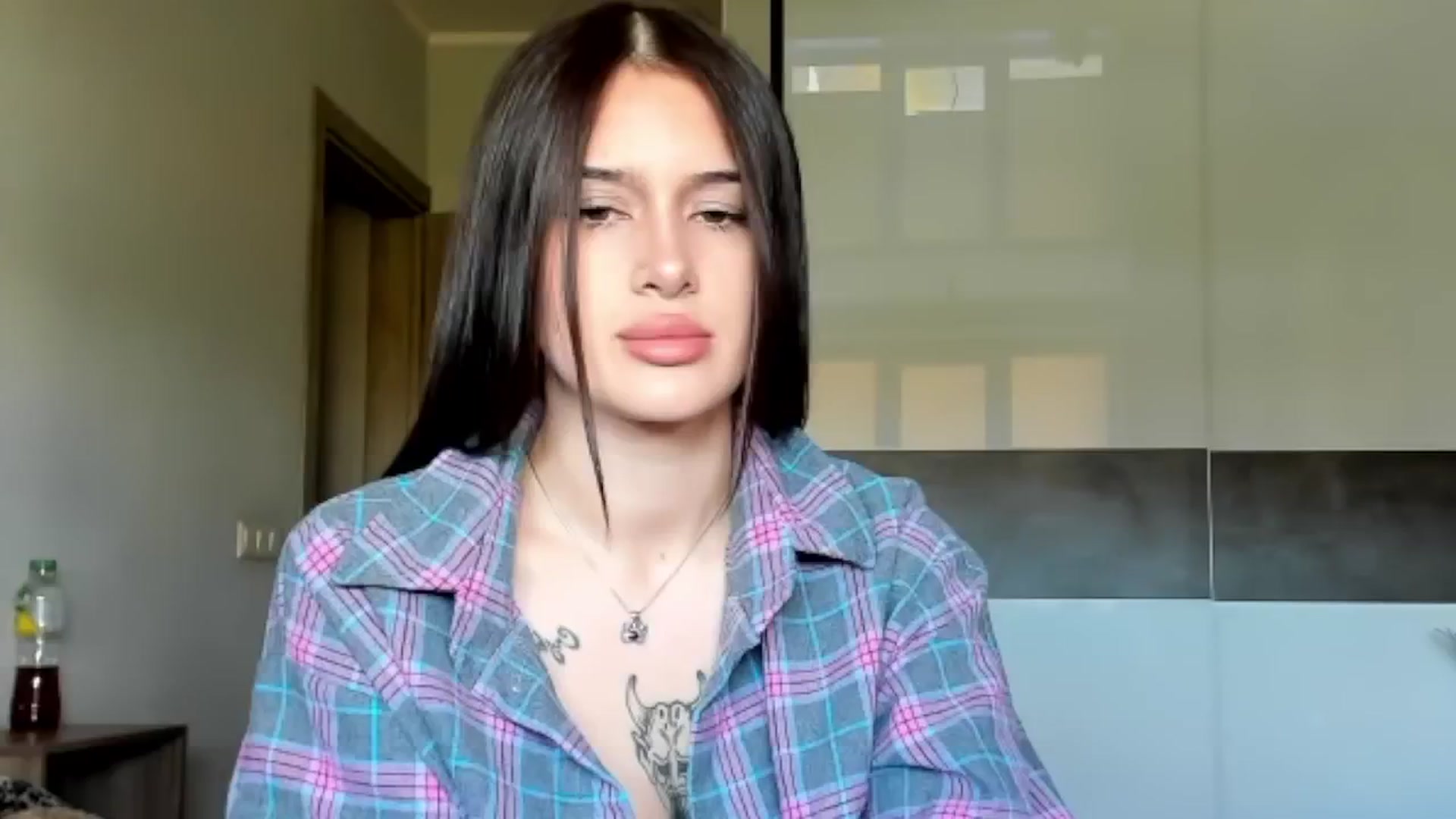 Gallery image thumbnail from Eliza_beth's myfreecams stream on, 10/23/2024, 08:37 image 8 of 20