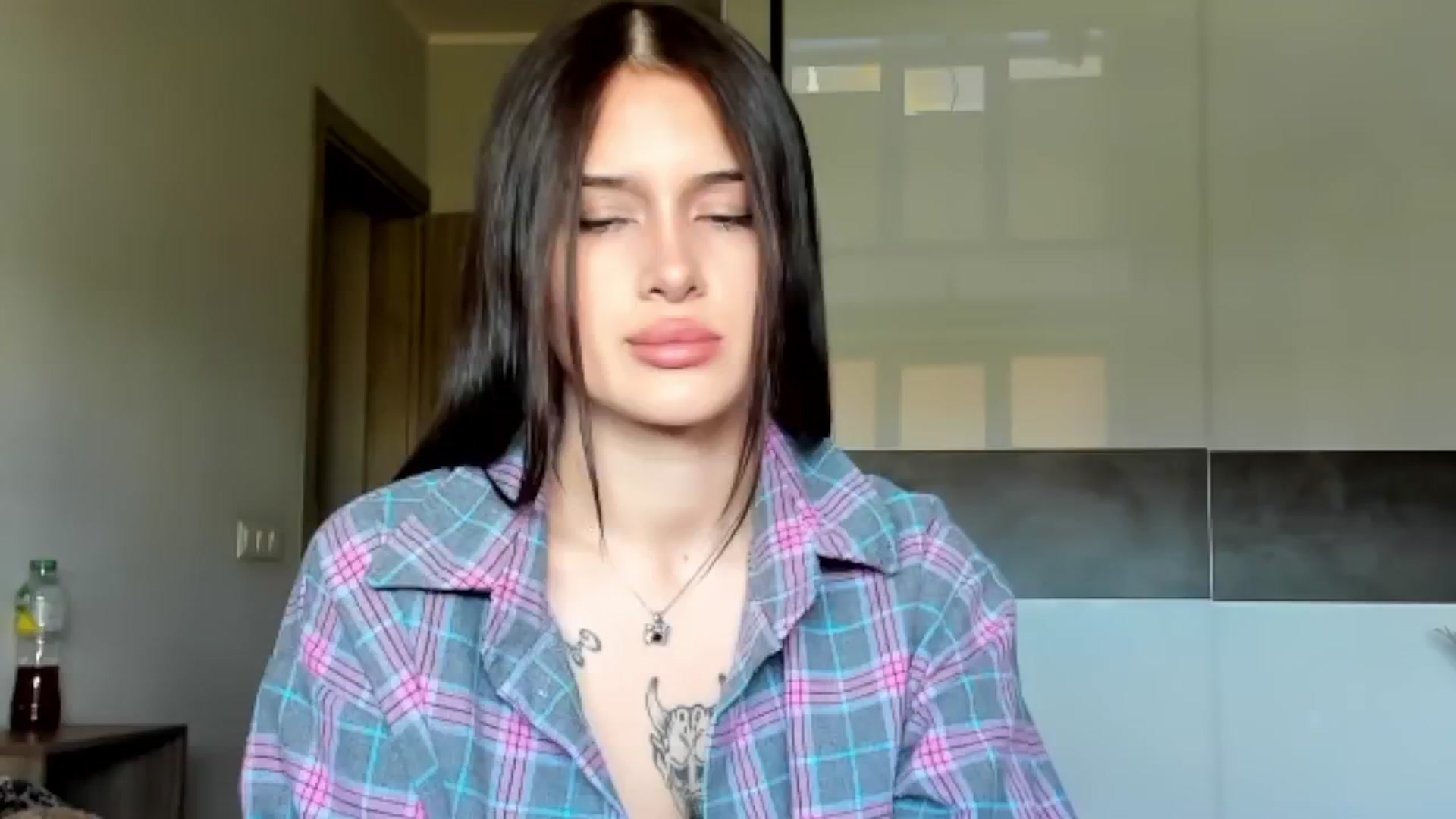 Gallery image thumbnail from Eliza_beth's myfreecams stream on, 10/23/2024, 08:37 image 11 of 20