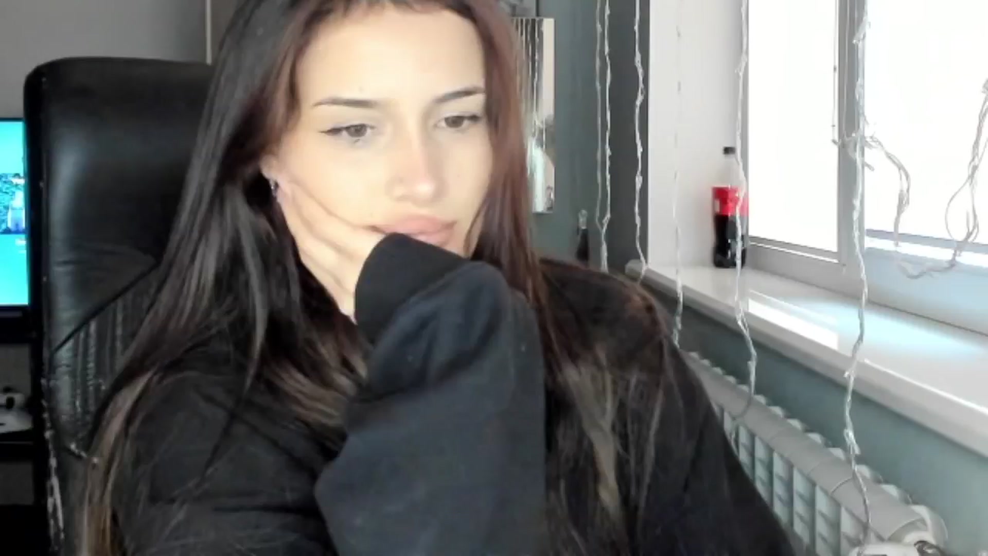Gallery image thumbnail from Eliza_beth's myfreecams stream on, 11/28/2024, 10:24 image 18 of 20