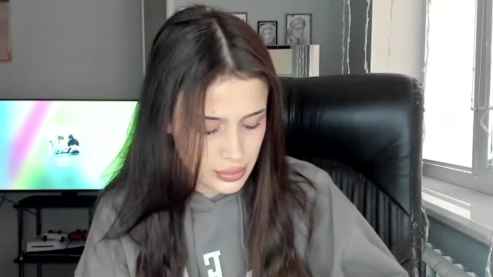 Gallery image thumbnail from Eliza_beth's myfreecams stream on, 11/29/2024, 10:03 image 1 of 20