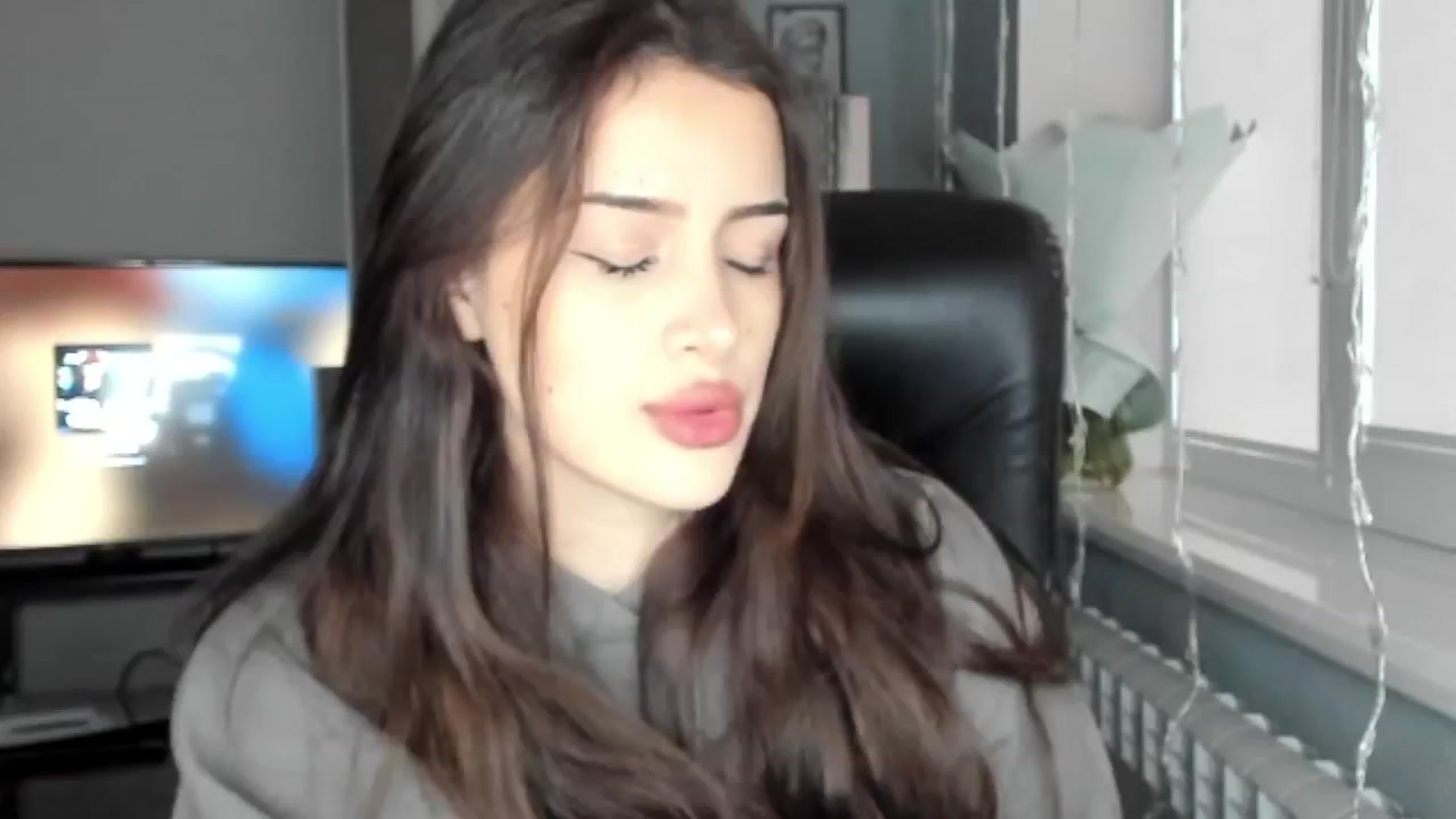 Gallery image thumbnail from Eliza_beth's myfreecams stream on, 12/04/2024, 12:31 image 1 of 20
