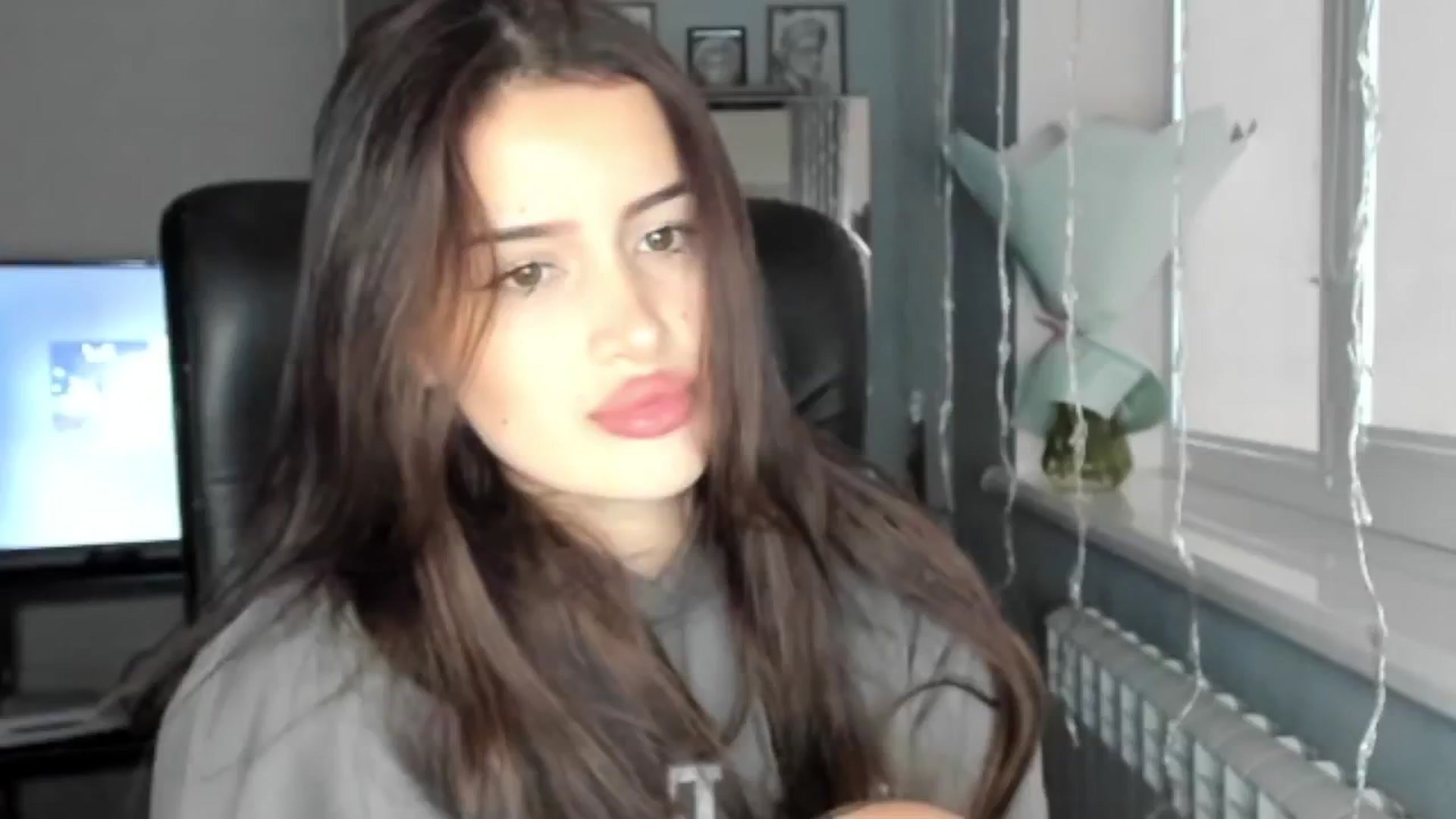 Gallery image thumbnail from Eliza_beth's myfreecams stream on, 12/04/2024, 12:31 image 15 of 20