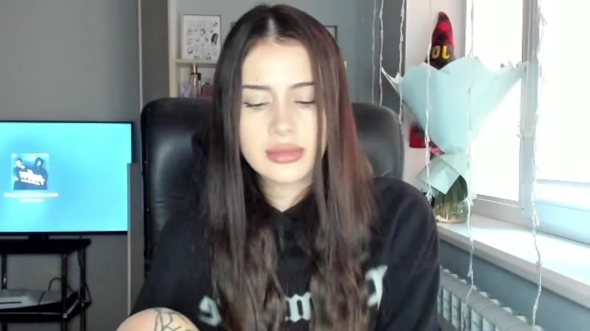 Gallery image thumbnail from Eliza_beth's myfreecams stream on, 12/10/2024, 09:22 image 4 of 20