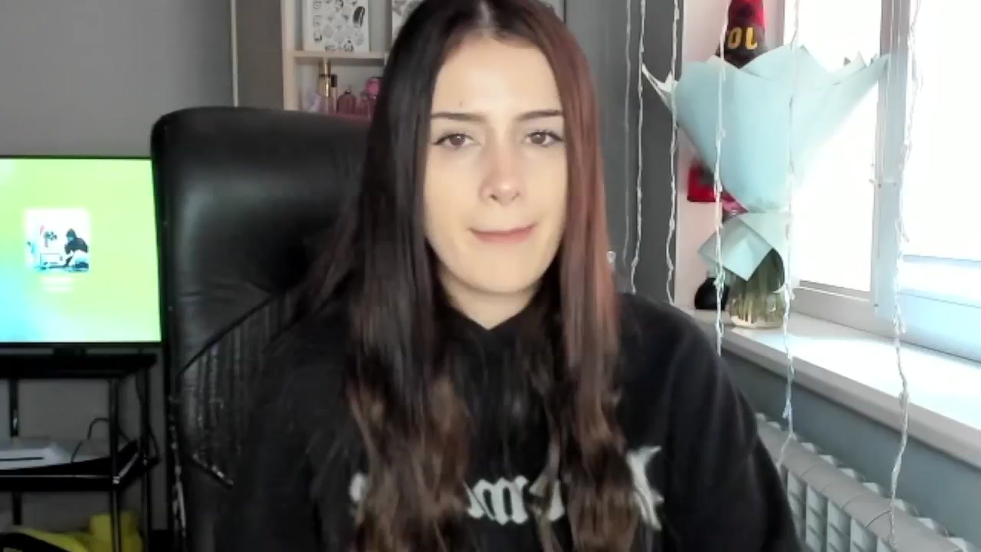 Gallery image thumbnail from Eliza_beth's myfreecams stream on, 12/10/2024, 09:22 image 16 of 20