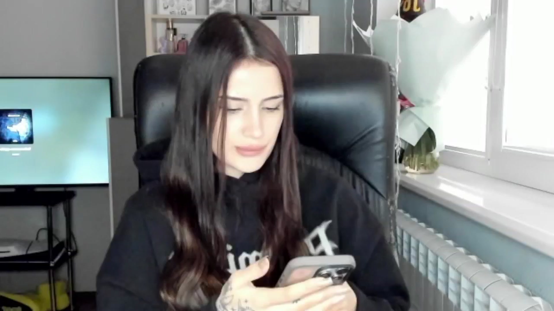 Gallery image thumbnail from Eliza_beth's myfreecams stream on, 12/10/2024, 11:55 image 14 of 20