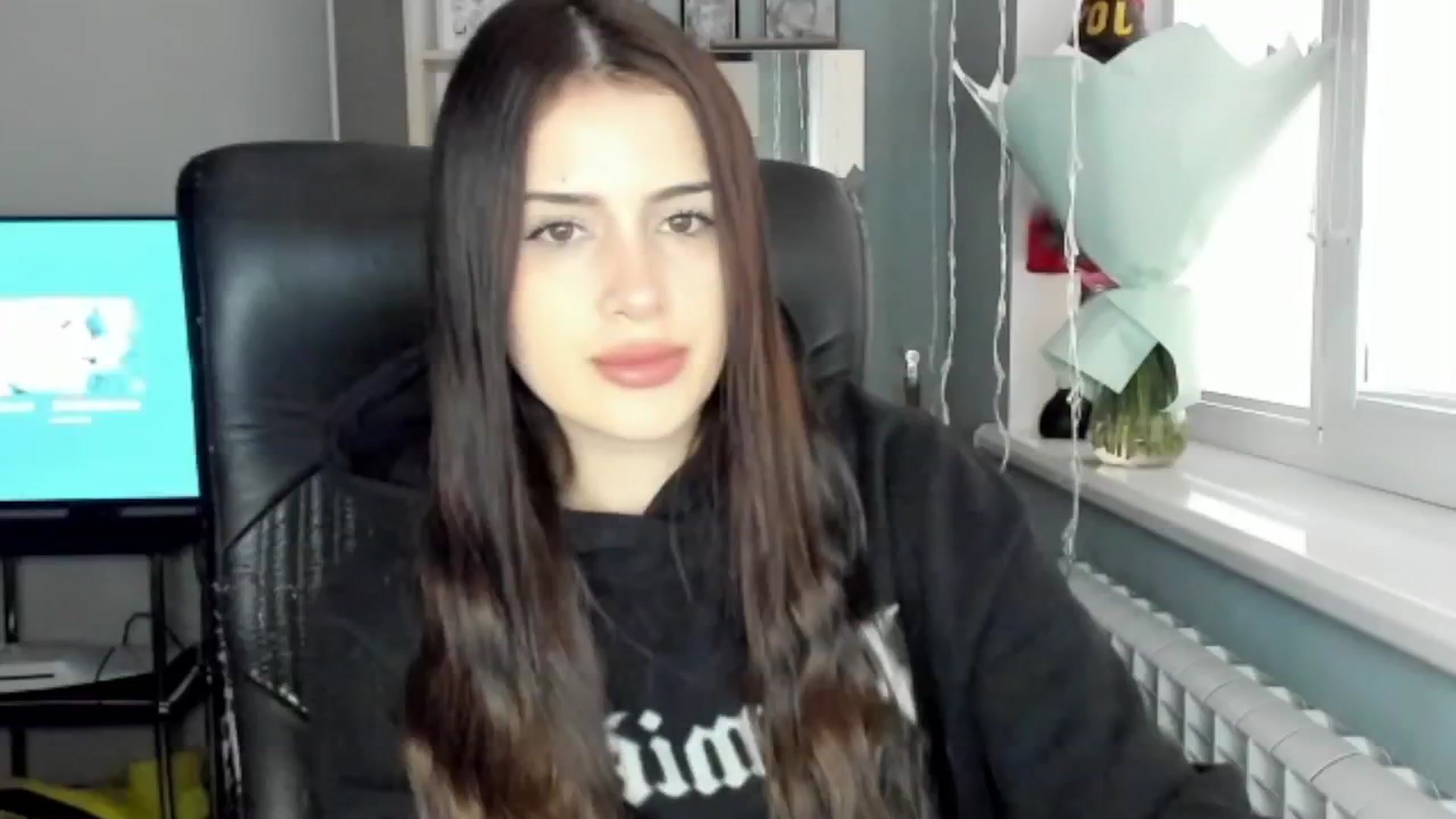 Gallery image thumbnail from Eliza_beth's myfreecams stream on, 12/10/2024, 11:55 image 3 of 20