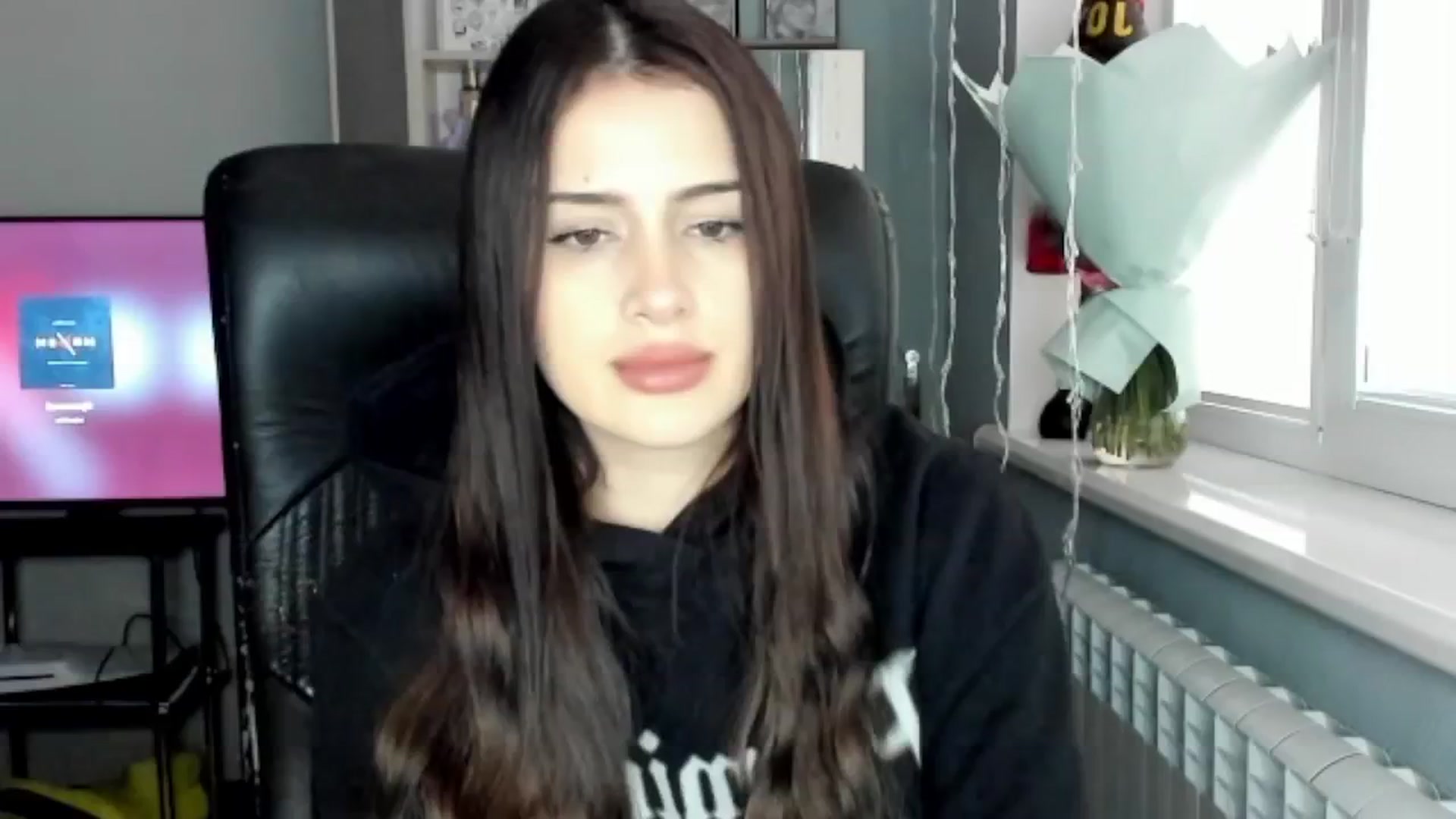 Gallery image thumbnail from Eliza_beth's myfreecams stream on, 12/10/2024, 11:55 image 5 of 20