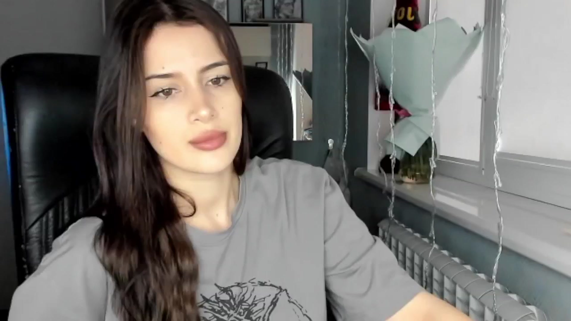 Gallery image thumbnail from Eliza_beth's myfreecams stream on, 12/11/2024, 12:03 image 3 of 20
