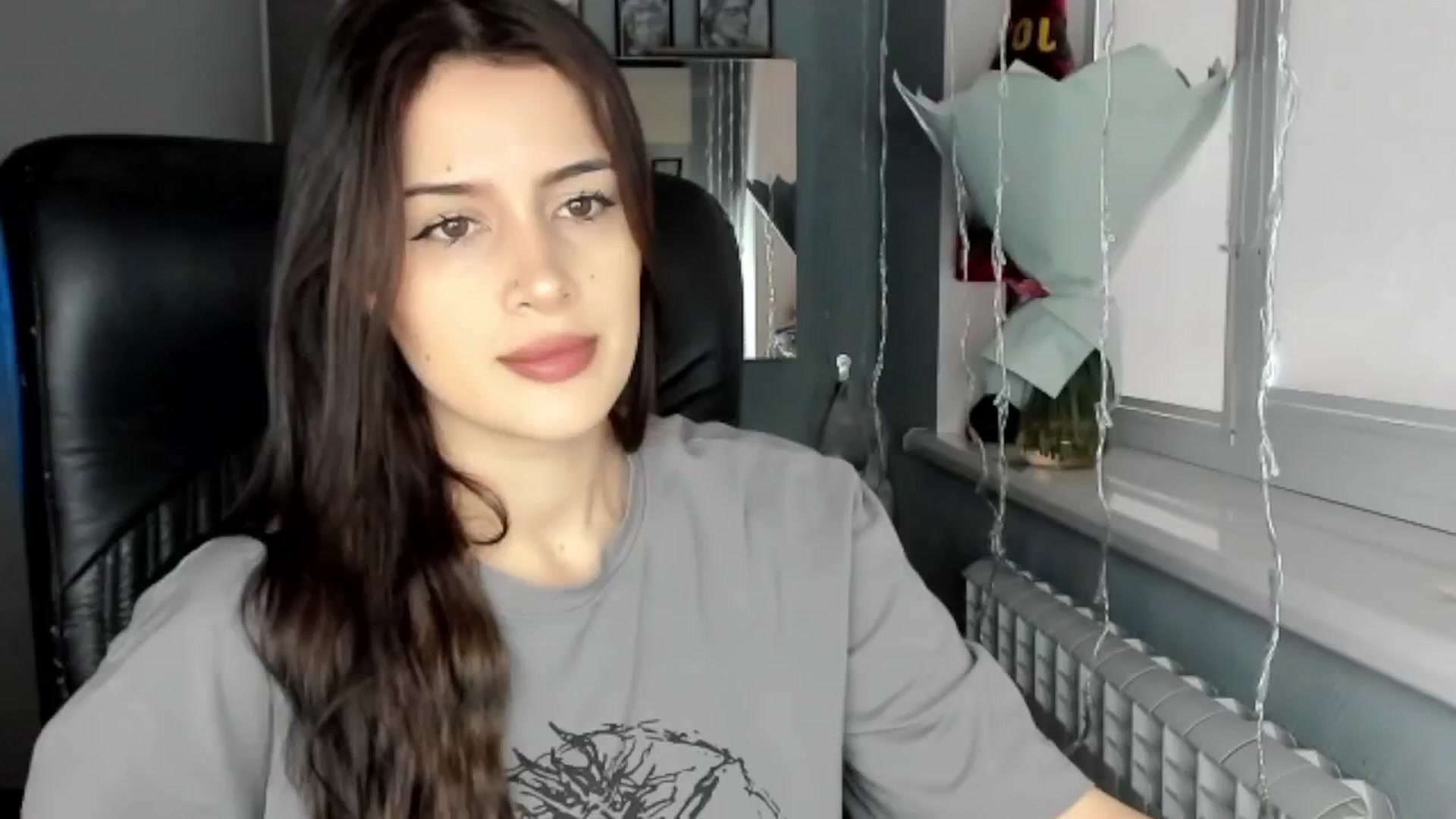 Gallery image thumbnail from Eliza_beth's myfreecams stream on, 12/11/2024, 12:03 image 4 of 20