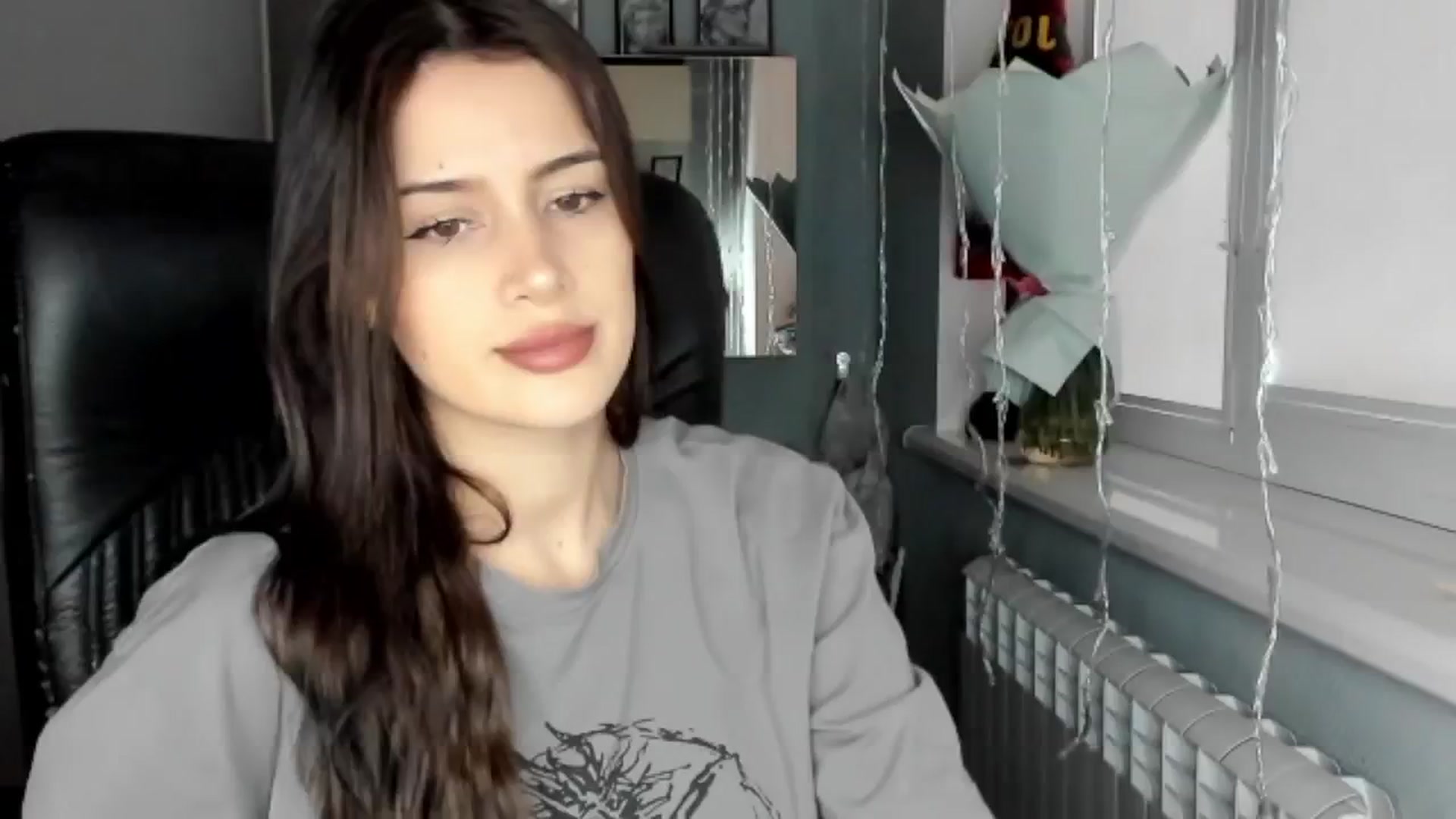 Gallery image thumbnail from Eliza_beth's myfreecams stream on, 12/11/2024, 12:03 image 5 of 20