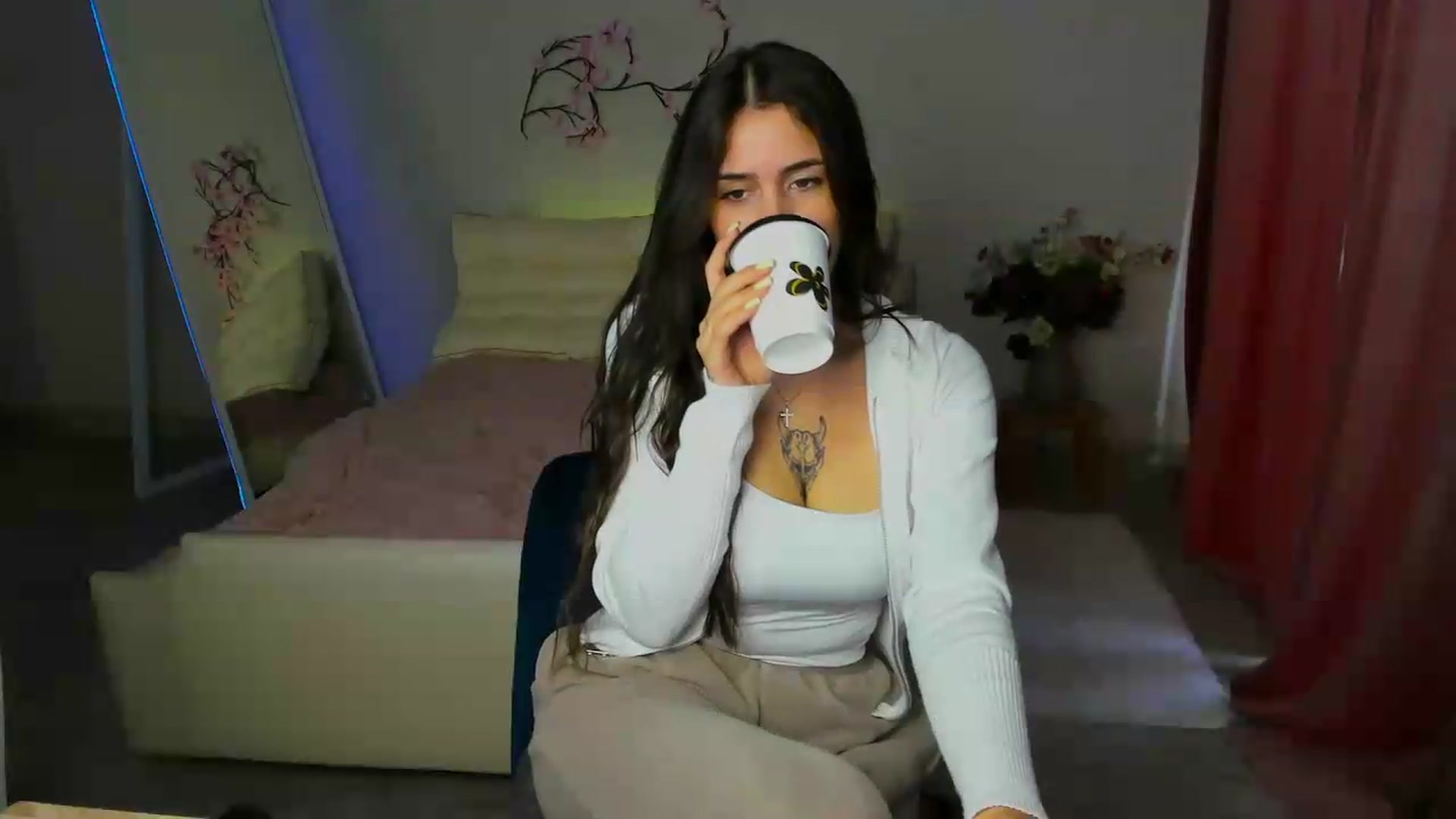 Gallery image thumbnail from Eliza_beth's myfreecams stream on, 06/01/2026, 12:32 image 18 of 20
