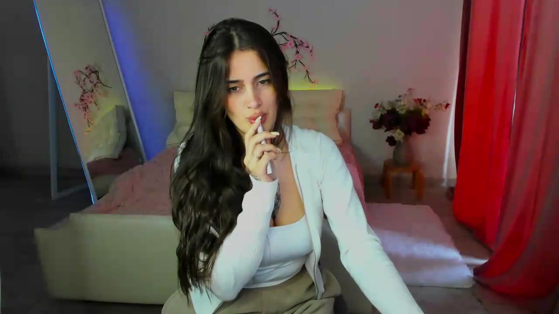 Gallery image thumbnail from Eliza_beth's myfreecams stream on, 06/01/2026, 12:32 image 14 of 20