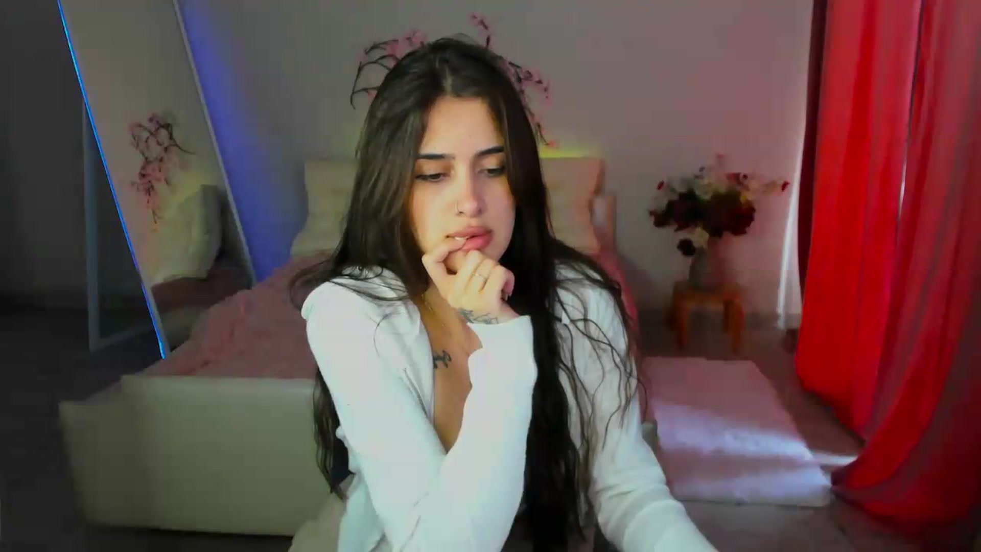 Gallery image thumbnail from Eliza_beth's myfreecams stream on, 06/01/2026, 12:32 image 12 of 20