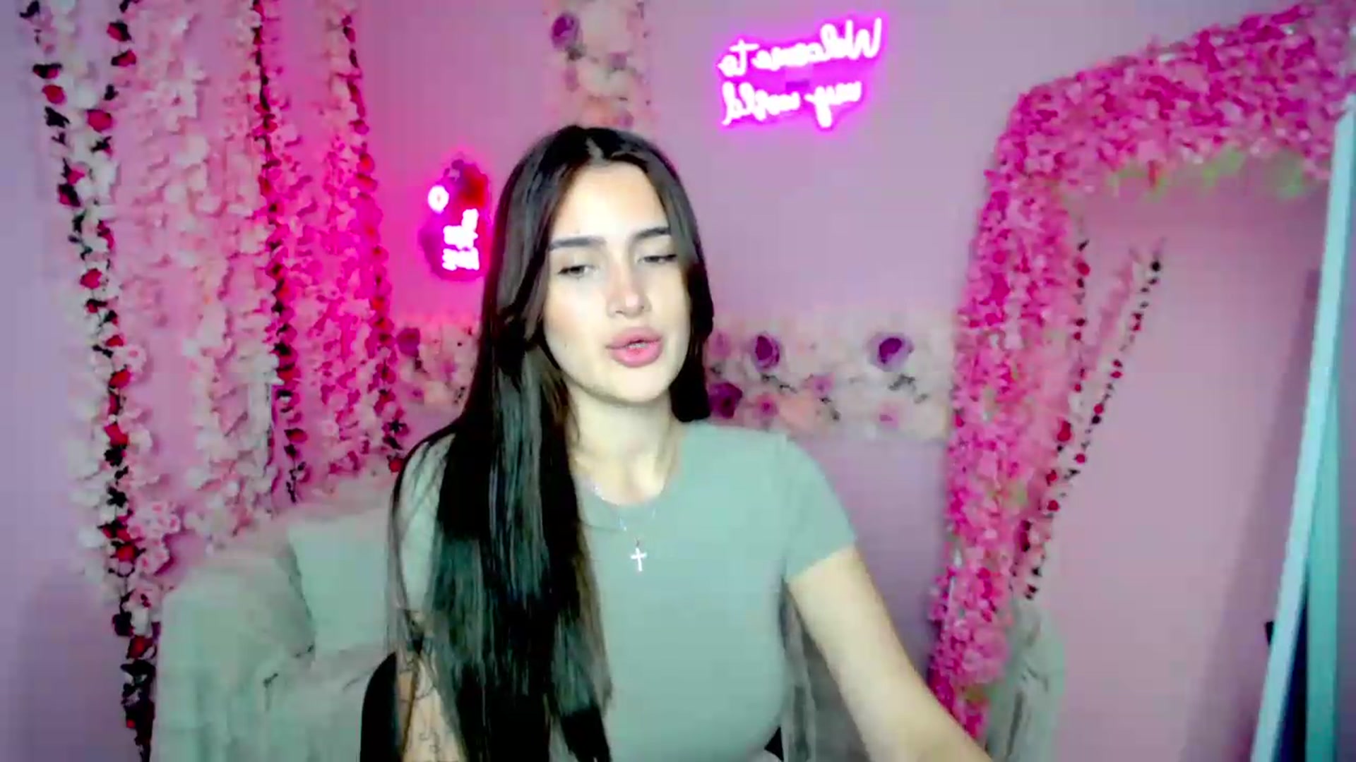 Gallery image thumbnail from Eliza_beth's myfreecams stream on, 06/20/2026, 12:53 image 5 of 20