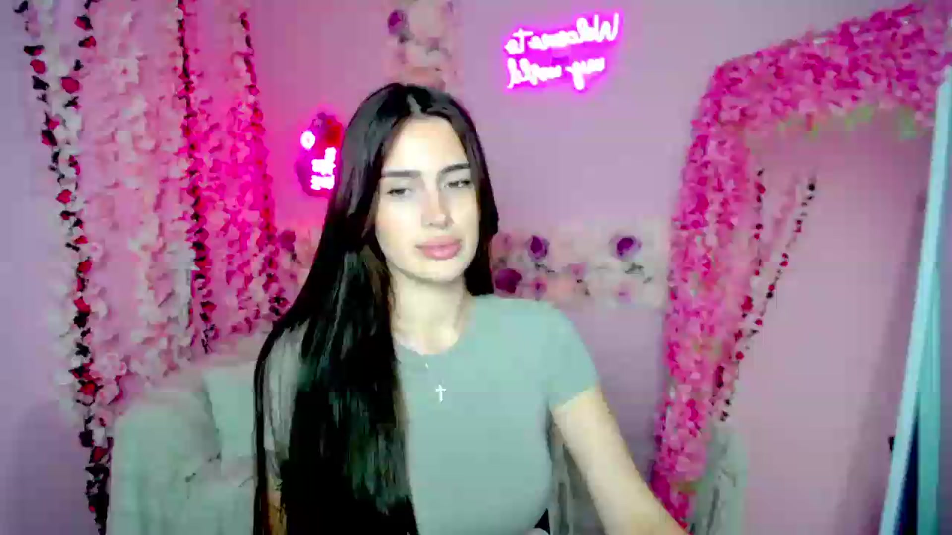 Gallery image thumbnail from Eliza_beth's myfreecams stream on, 06/20/2026, 12:53 image 1 of 20
