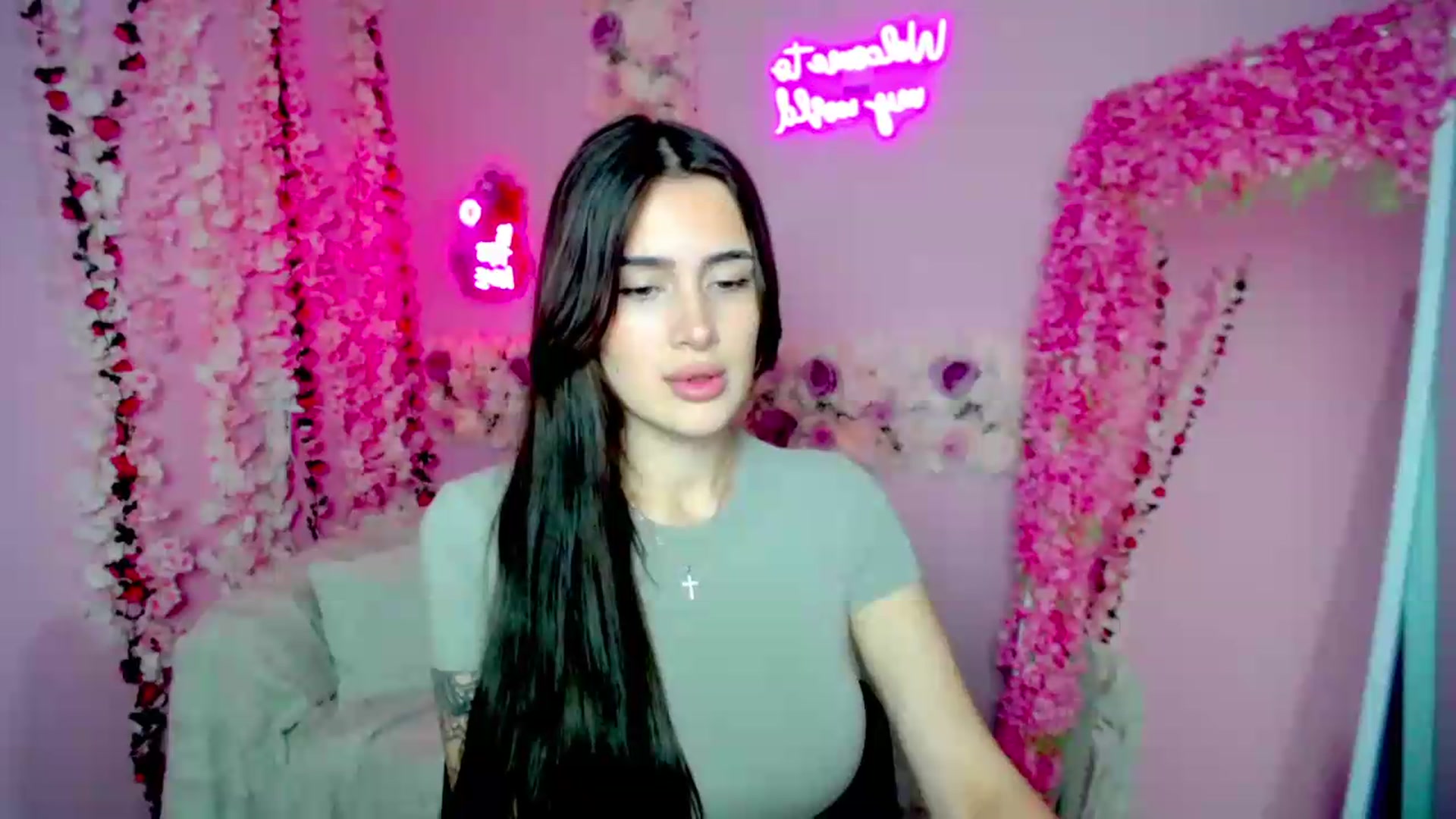 Gallery image thumbnail from Eliza_beth's myfreecams stream on, 06/20/2026, 12:53 image 15 of 20