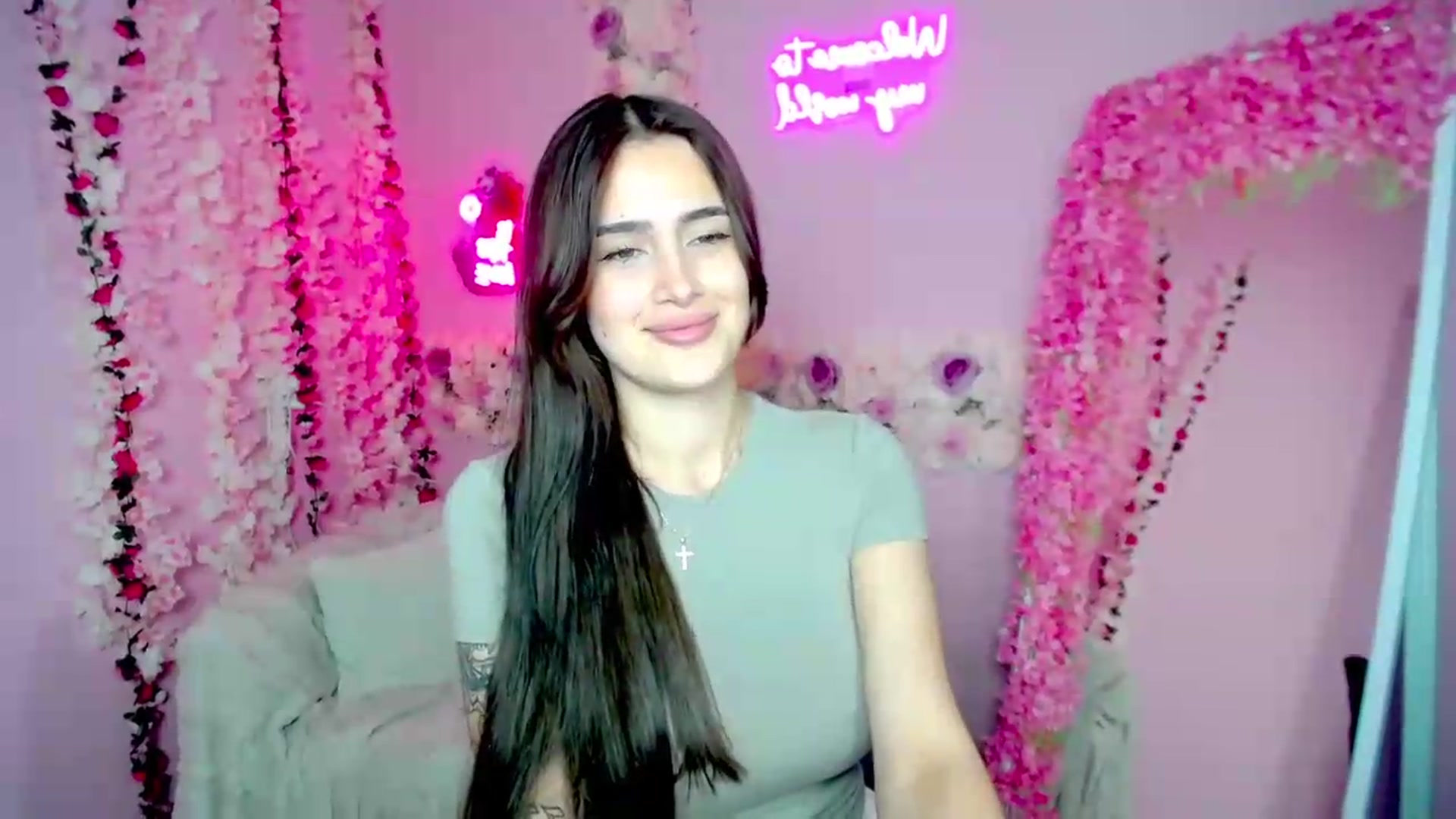 Gallery image thumbnail from Eliza_beth's myfreecams stream on, 06/20/2026, 14:52 image 19 of 20