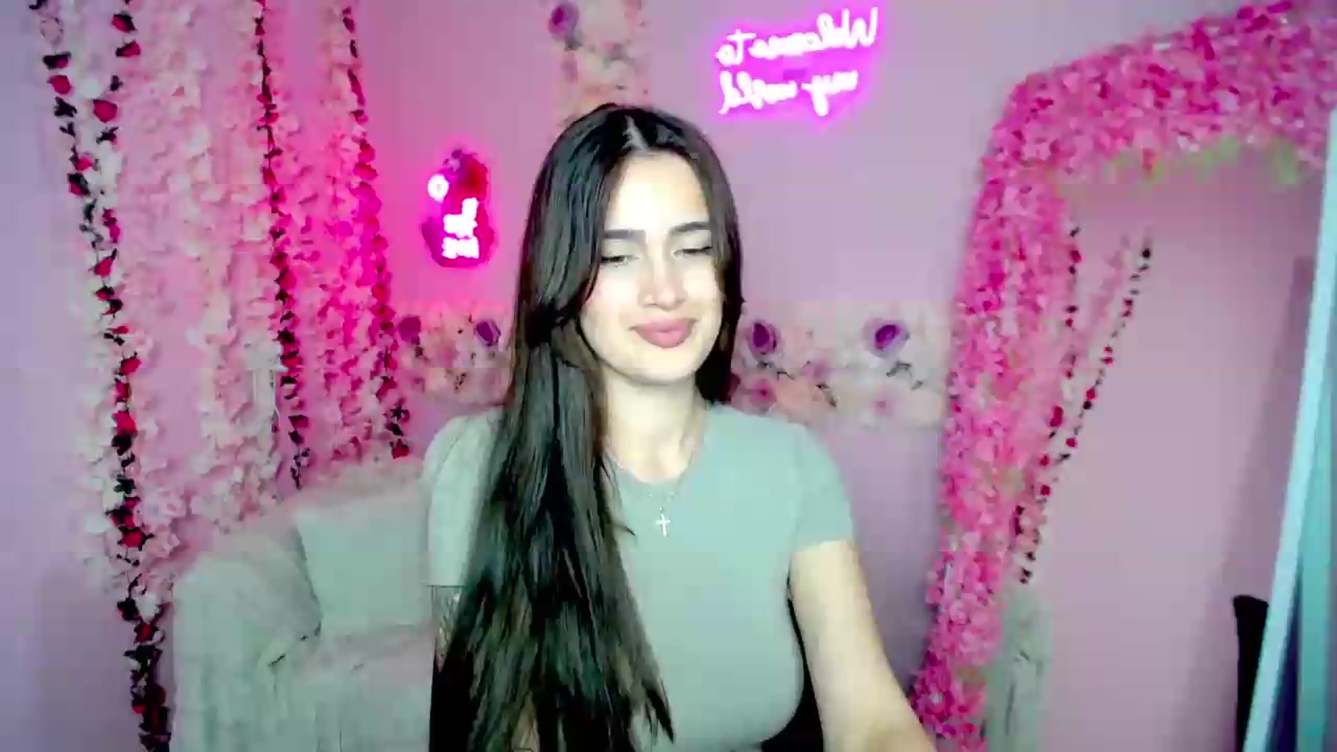 Gallery image thumbnail from Eliza_beth's myfreecams stream on, 06/20/2026, 16:02 image 6 of 20