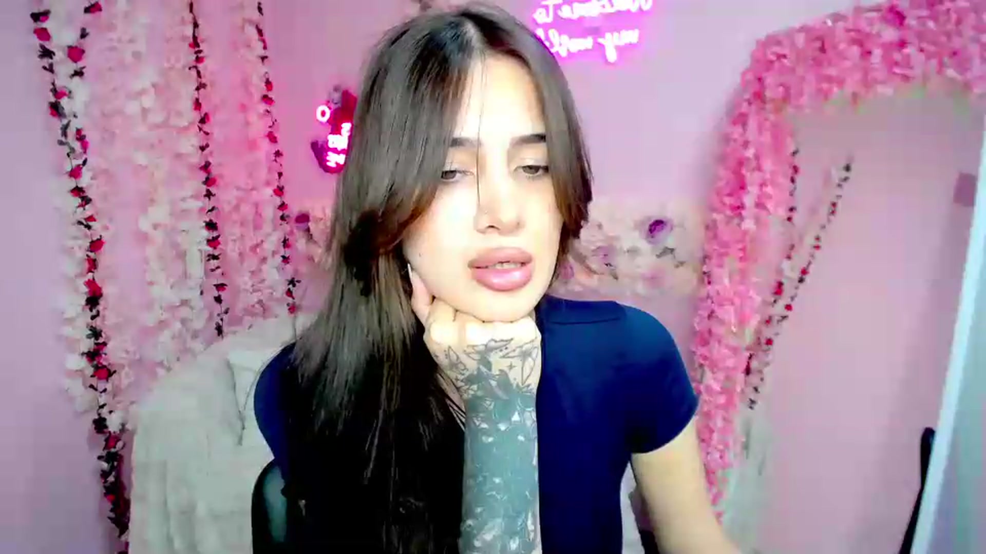 Gallery image thumbnail from Eliza_beth's myfreecams stream on, 06/29/2026, 13:06 image 19 of 20