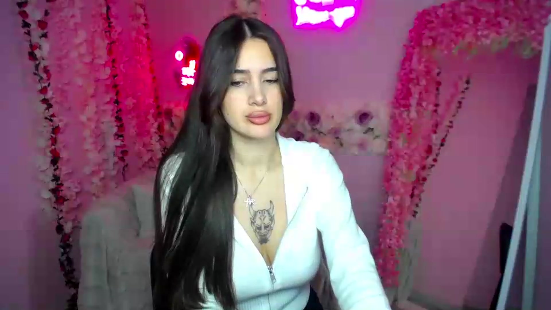 Gallery image thumbnail from Eliza_beth's myfreecams stream on, 07/05/2026, 06:47 image 5 of 20