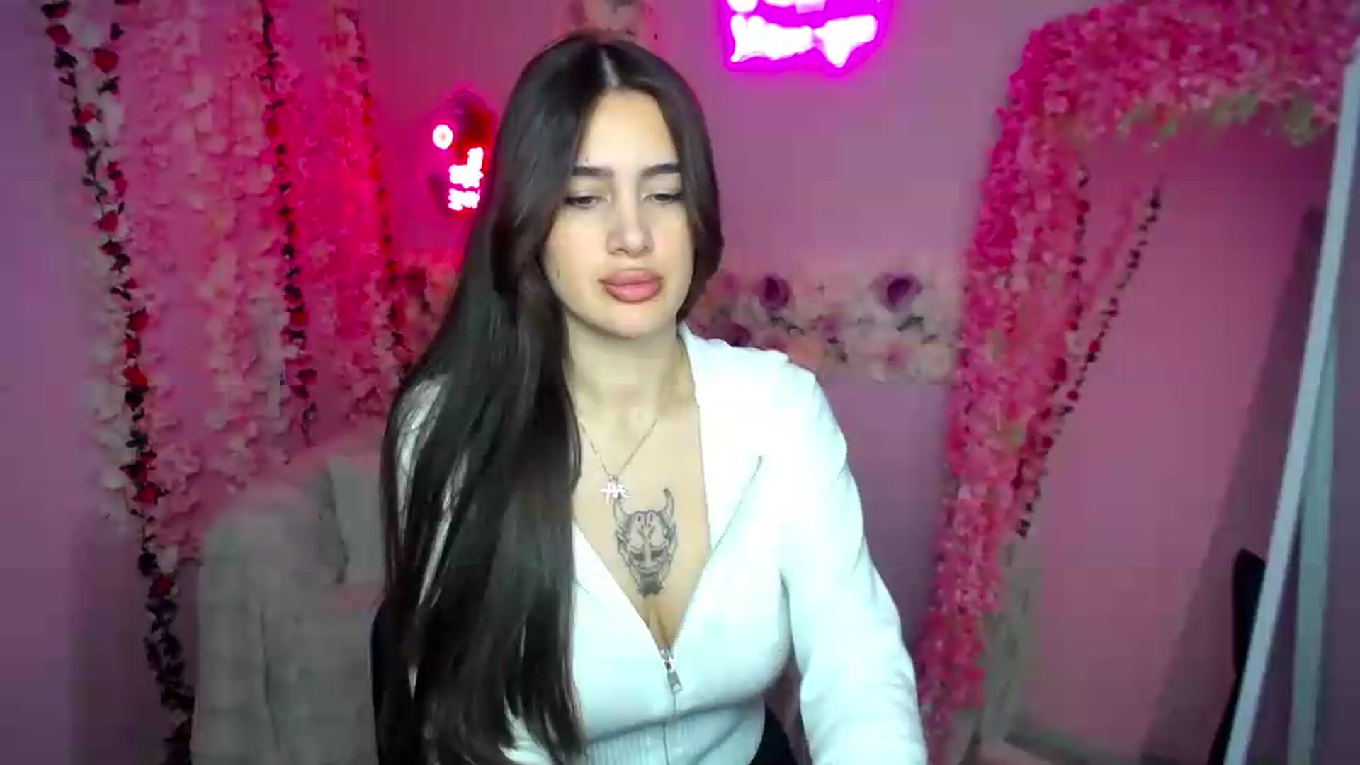 Gallery image thumbnail from Eliza_beth's myfreecams stream on, 07/05/2026, 06:47 image 3 of 20