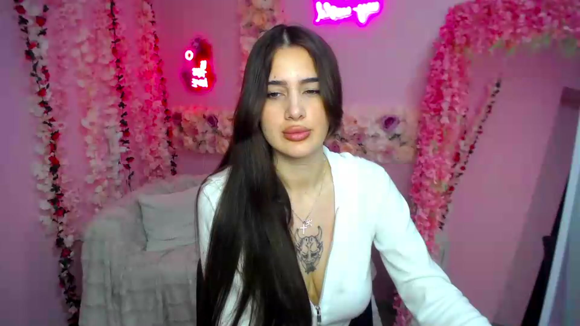 Gallery image thumbnail from Eliza_beth's myfreecams stream on, 07/05/2026, 08:56 image 17 of 20