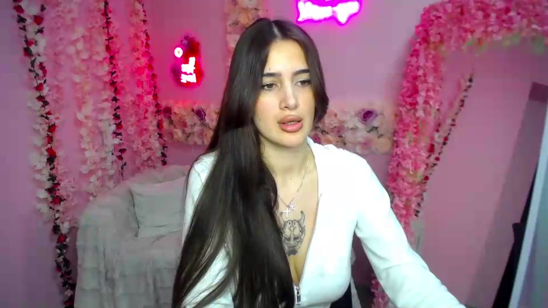 Gallery image thumbnail from Eliza_beth's myfreecams stream on, 07/05/2026, 08:56 image 18 of 20