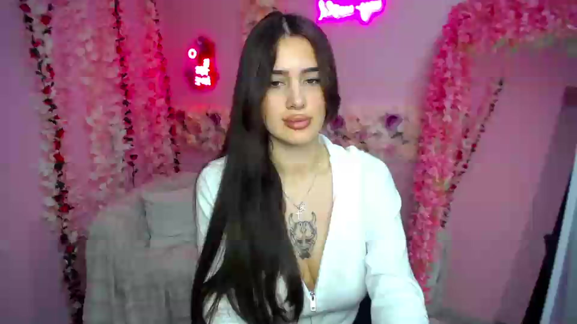 Gallery image thumbnail from Eliza_beth's myfreecams stream on, 07/05/2026, 08:56 image 2 of 20