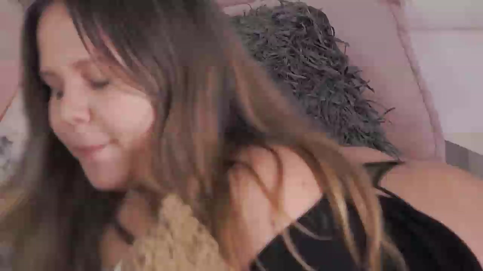 Gallery image thumbnail from Elizabet's myfreecams stream on, 07/17/2026, 03:42 image 17 of 20