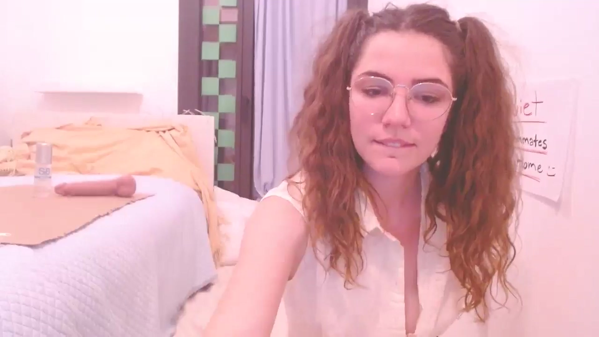 Gallery image thumbnail from Elizabeth005's myfreecams stream on, 01/19/2025, 18:25 image 20 of 20