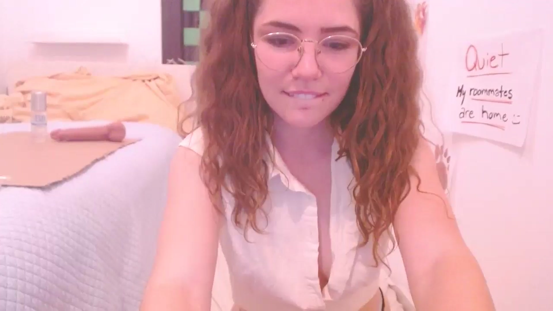 Gallery image thumbnail from Elizabeth005's myfreecams stream on, 01/19/2025, 18:25 image 9 of 20