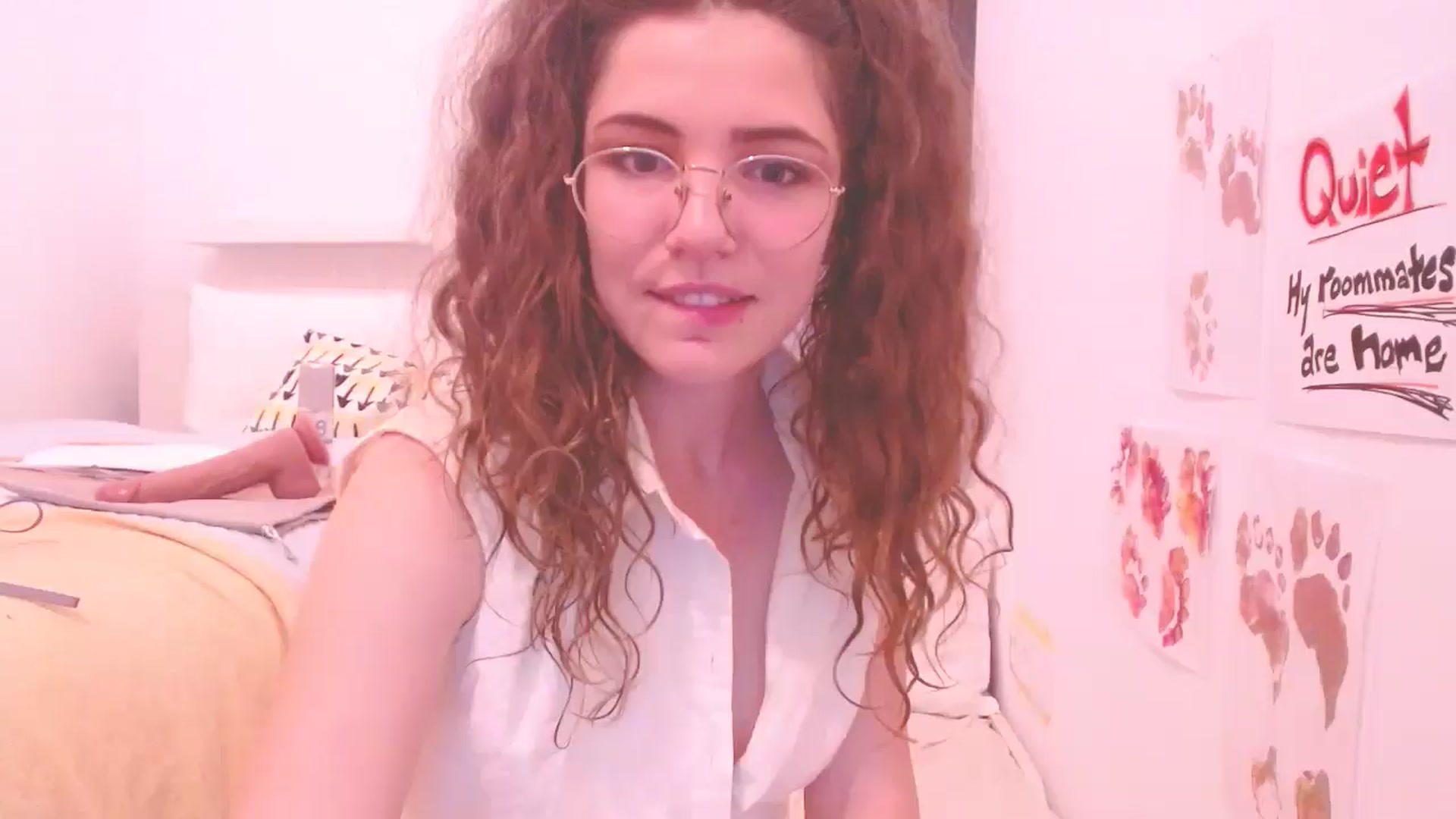 Gallery image thumbnail from Elizabeth005's myfreecams stream on, 01/21/2025, 03:24 image 4 of 20