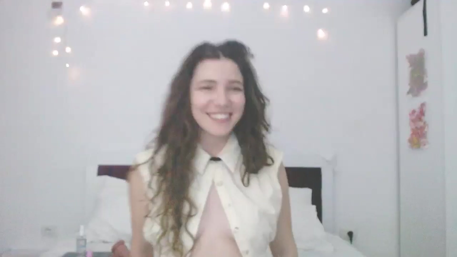 Gallery image thumbnail from Elizabeth005's myfreecams stream on, 02/25/2025, 02:08 image 1 of 20