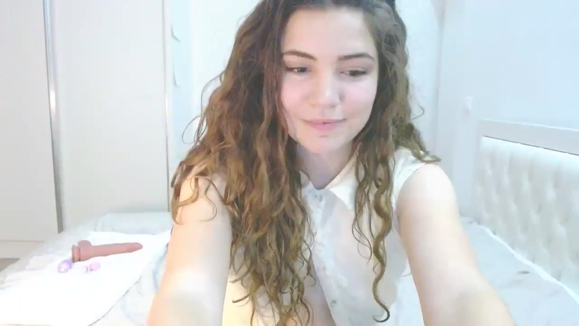 Gallery image thumbnail from Elizabeth005's myfreecams stream on, 03/26/2025, 07:46 image 8 of 20