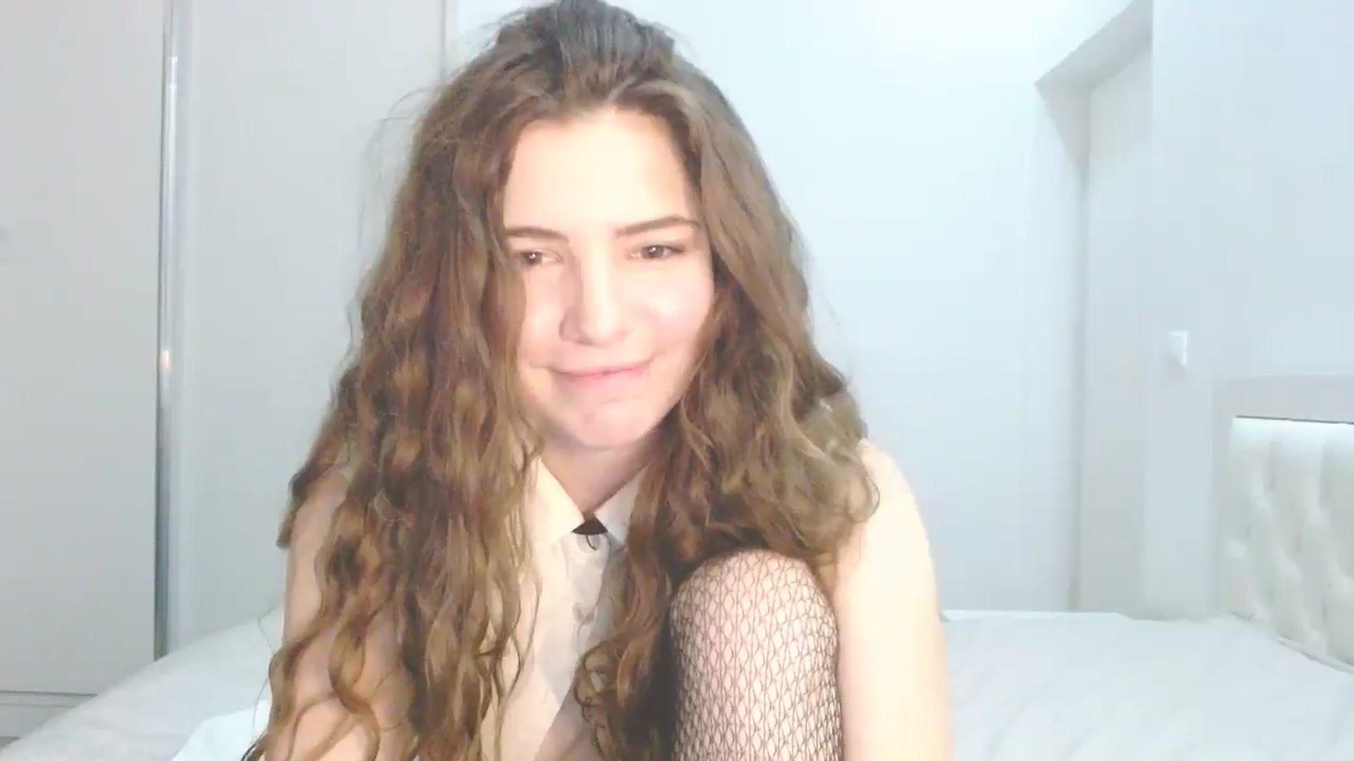 Gallery image thumbnail from Elizabeth005's myfreecams stream on, 03/28/2025, 04:05 image 17 of 20