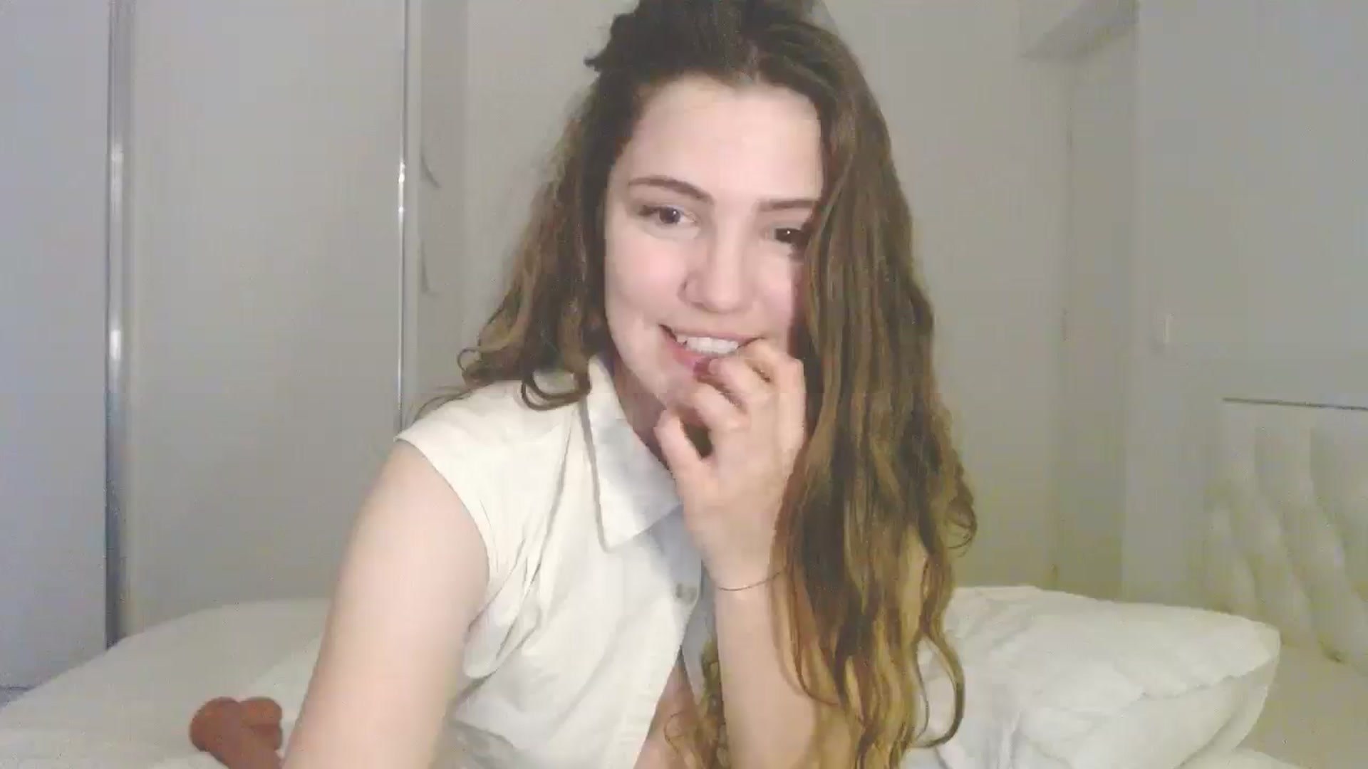 Gallery image thumbnail from Elizabeth005's myfreecams stream on, 04/05/2025, 05:55 image 20 of 20