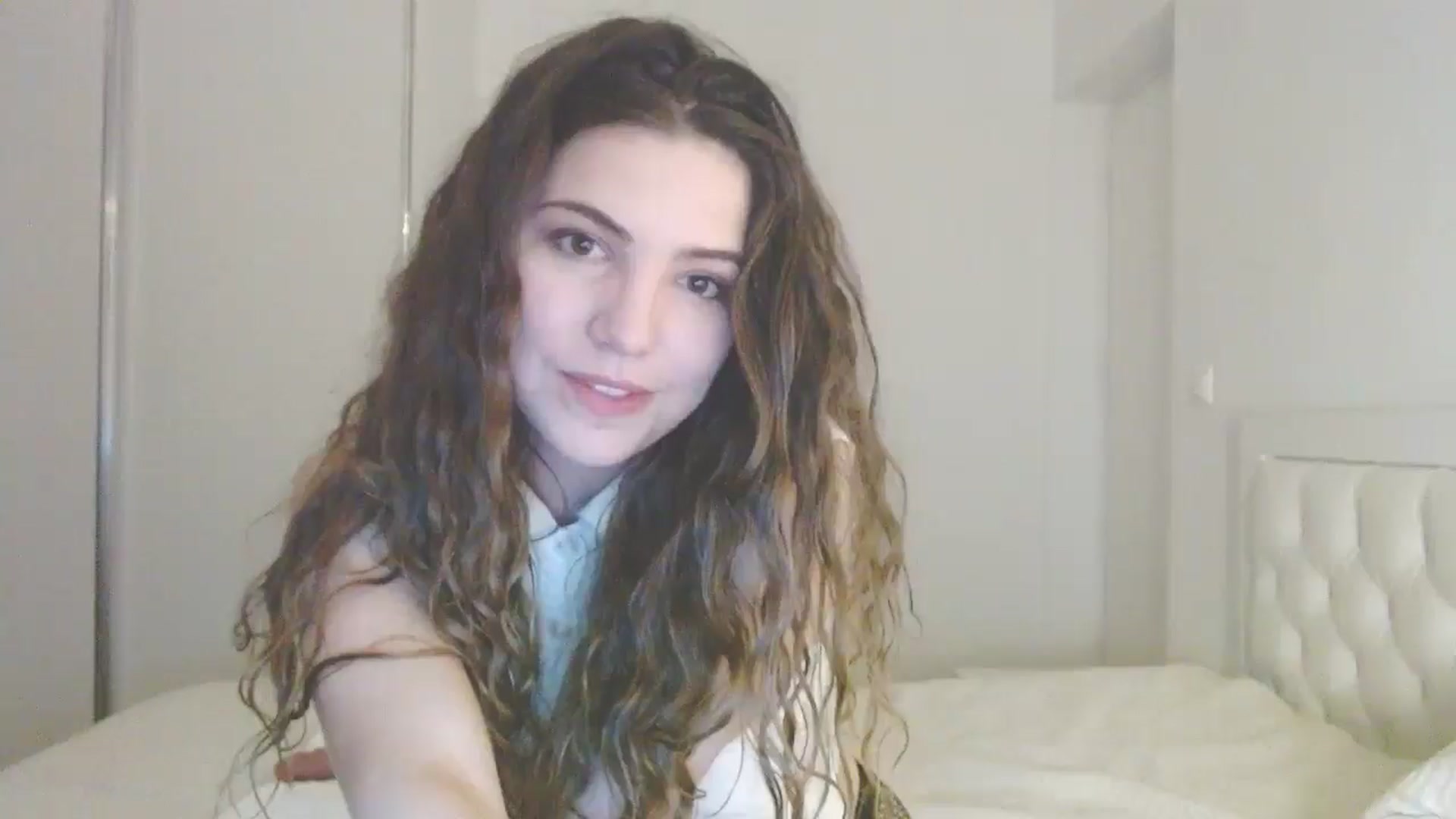 Gallery image thumbnail from Elizabeth005's myfreecams stream on, 04/08/2025, 24:20 image 5 of 20