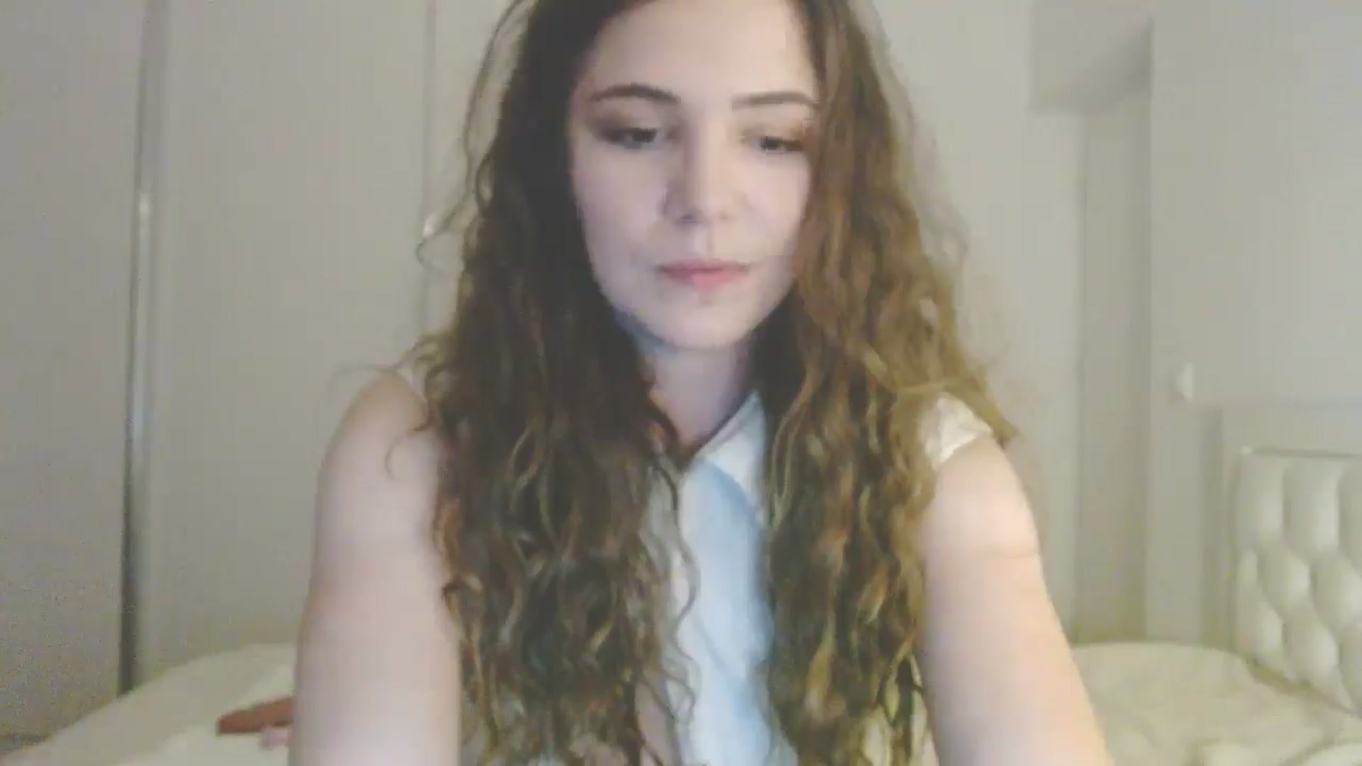 Gallery image thumbnail from Elizabeth005's myfreecams stream on, 04/14/2025, 18:26 image 10 of 20