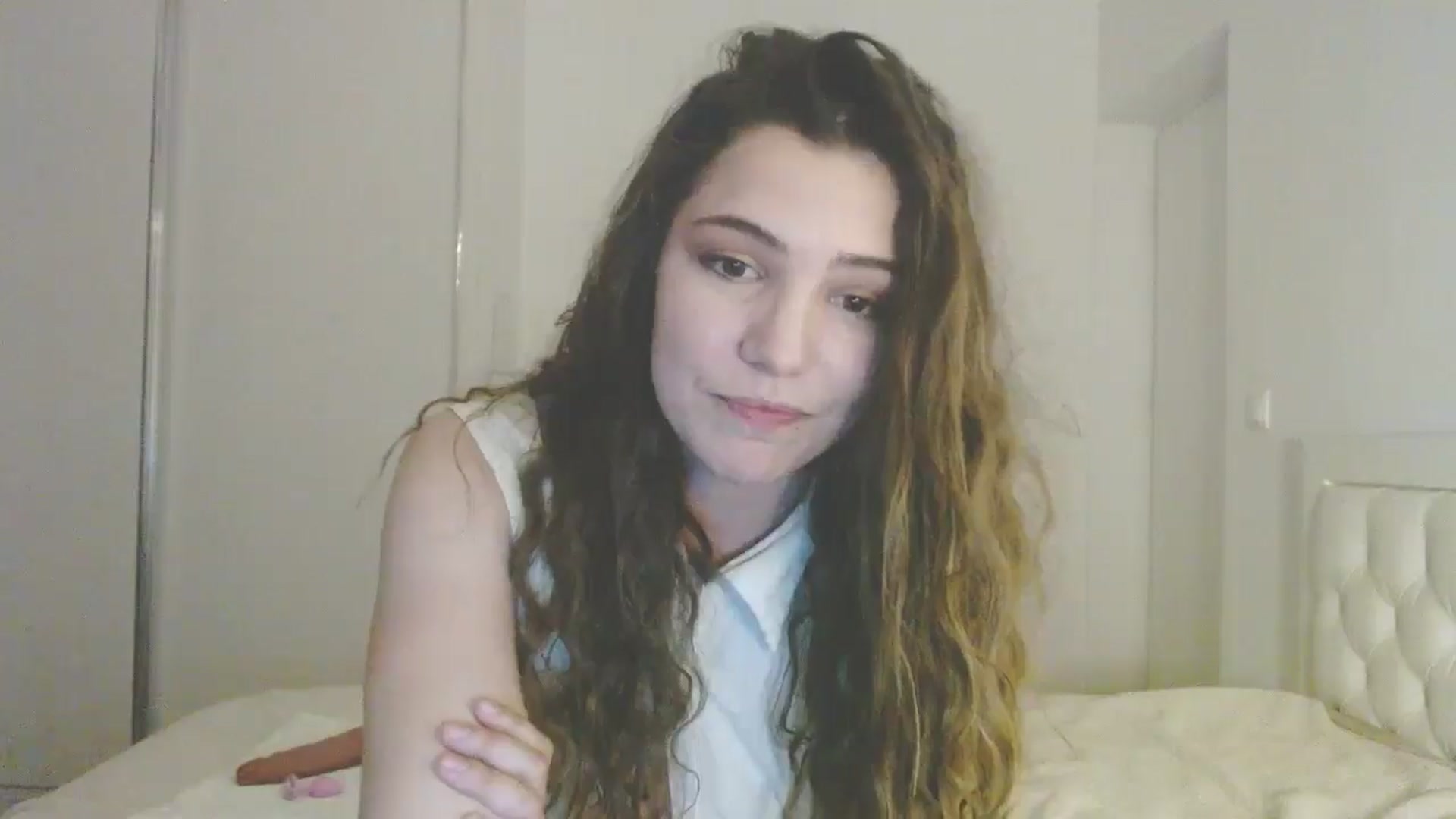 Gallery image thumbnail from Elizabeth005's myfreecams stream on, 04/14/2025, 18:26 image 9 of 20