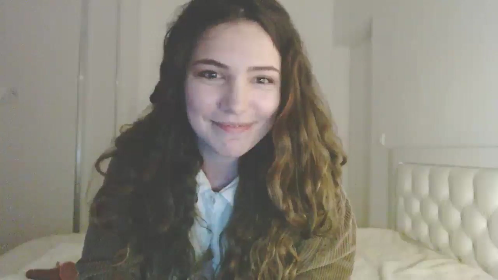 Gallery image thumbnail from Elizabeth005's myfreecams stream on, 04/14/2025, 19:01 image 13 of 20