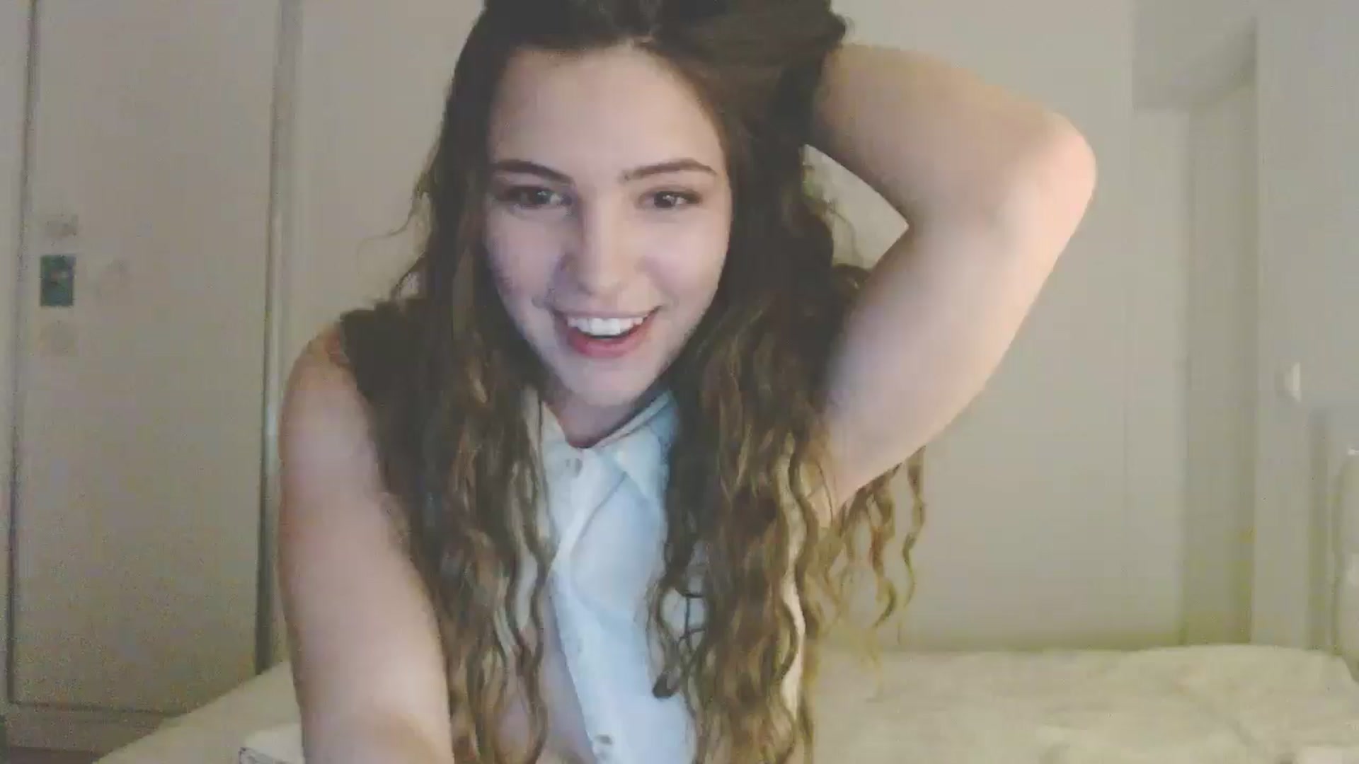 Gallery image thumbnail from Elizabeth005's myfreecams stream on, 04/14/2025, 19:01 image 5 of 20