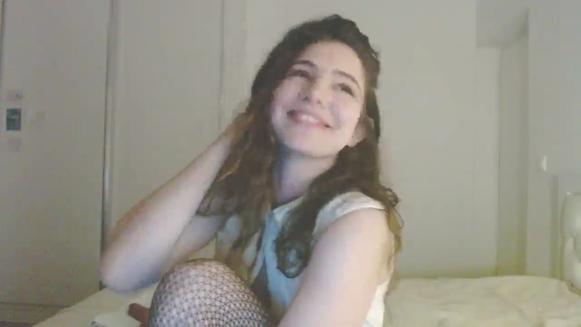 Gallery image thumbnail from Elizabeth005's myfreecams stream on, 04/14/2025, 19:01 image 4 of 20