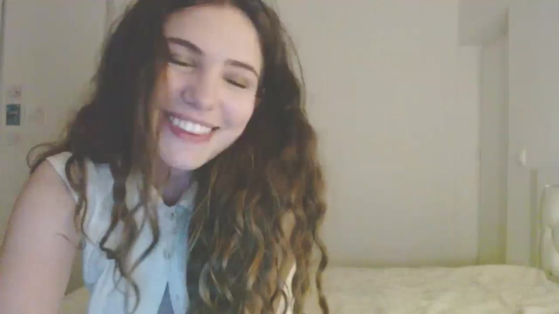 Gallery image thumbnail from Elizabeth005's myfreecams stream on, 04/14/2025, 19:01 image 1 of 20