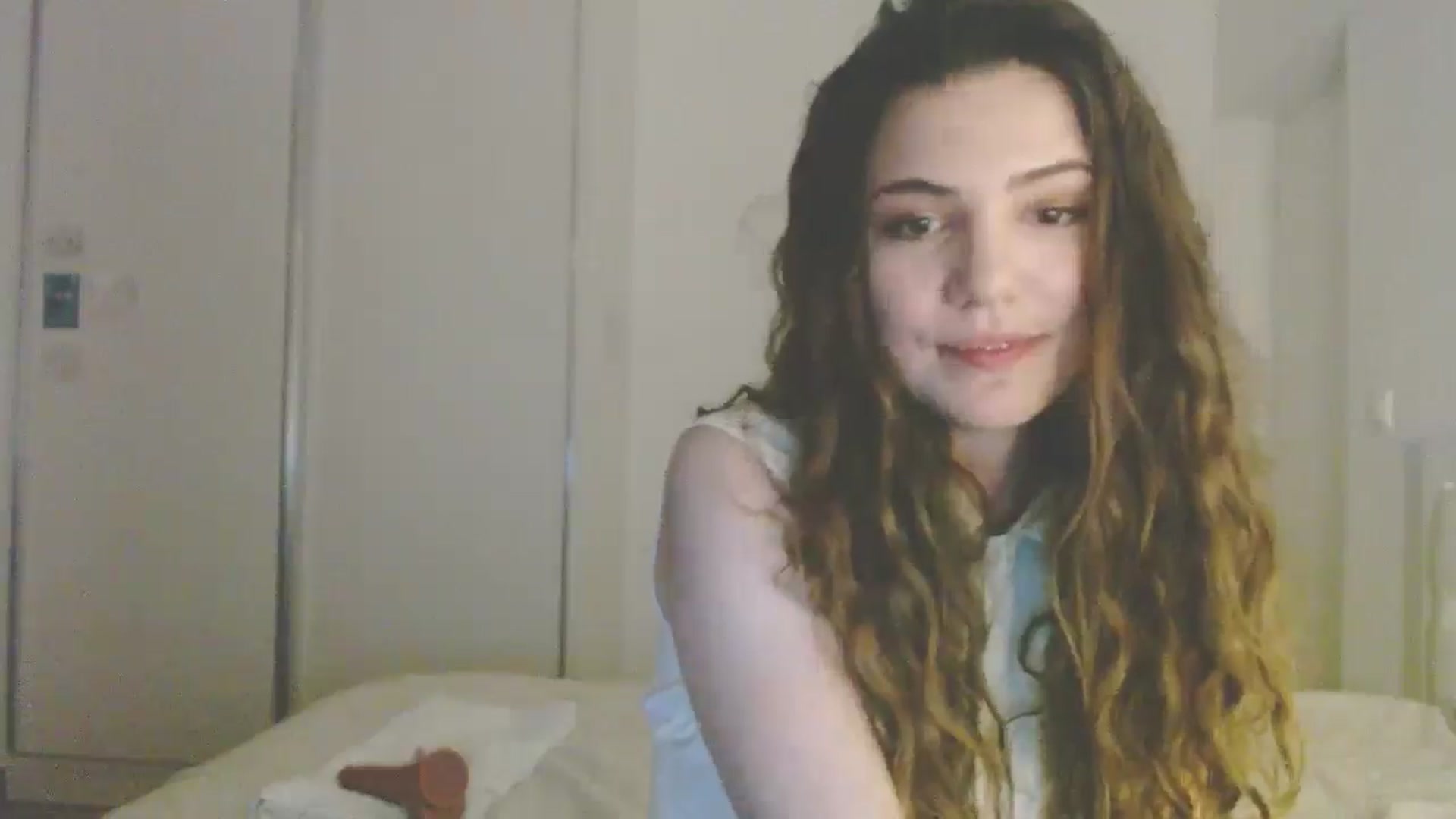 Gallery image thumbnail from Elizabeth005's myfreecams stream on, 04/14/2025, 19:01 image 10 of 20