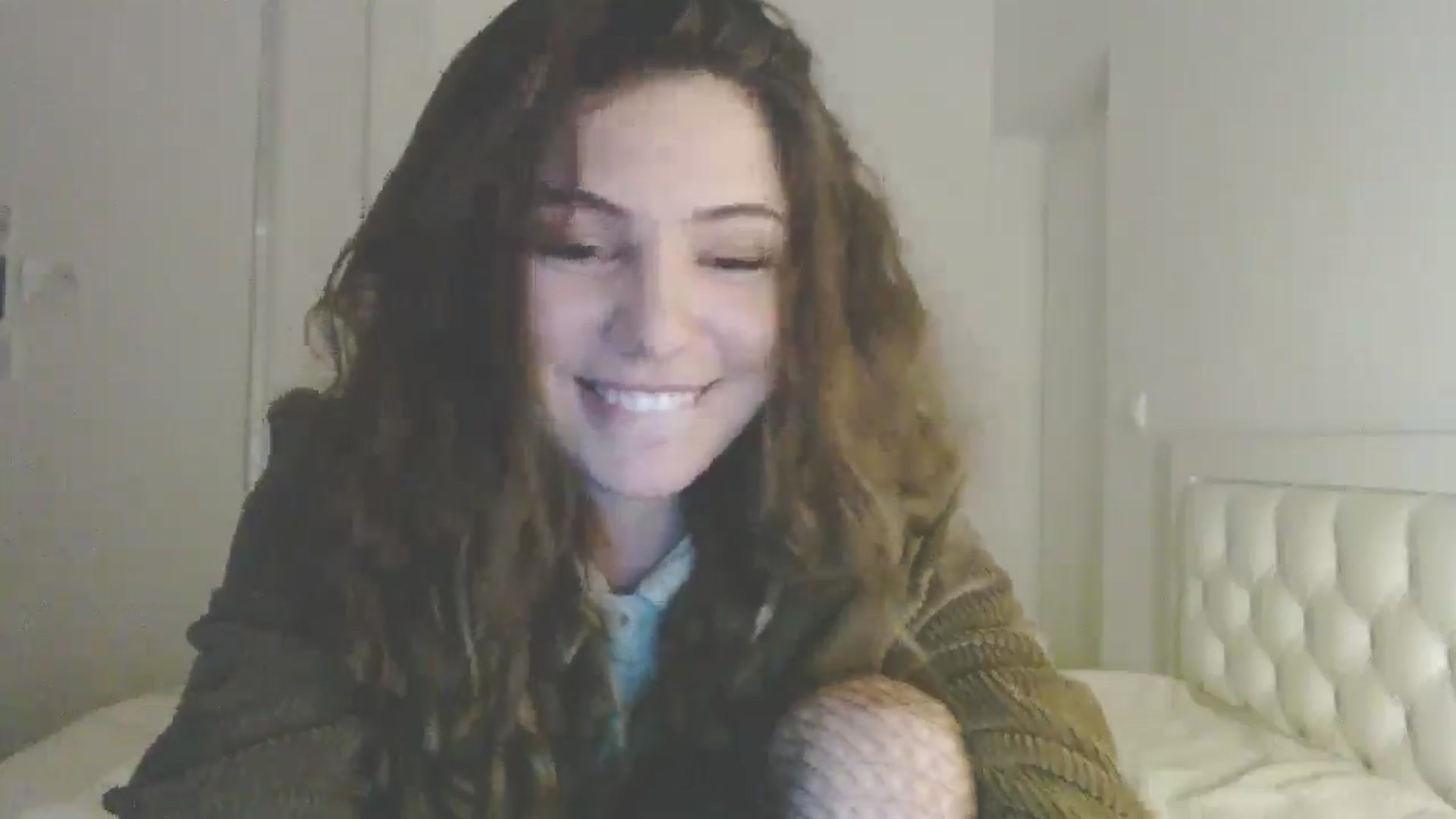 Gallery image thumbnail from Elizabeth005's myfreecams stream on, 04/14/2025, 19:01 image 19 of 20